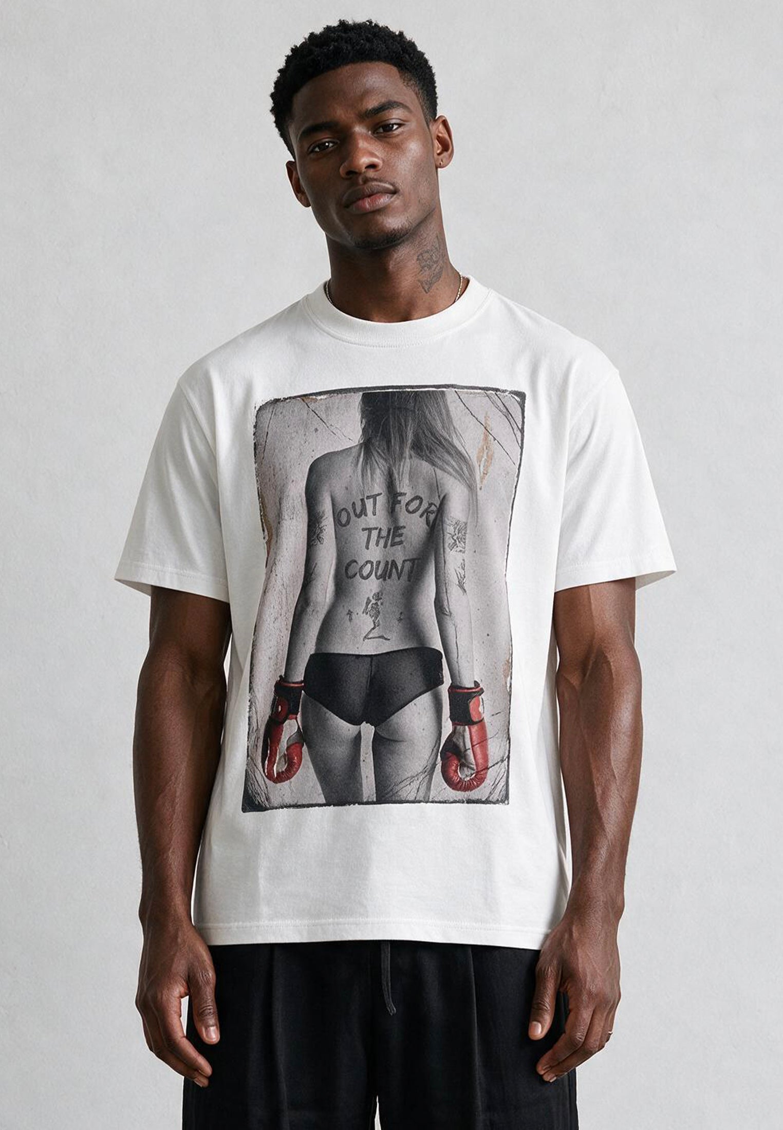 OUT FOR THE COUNT T-SHIRT WHITE