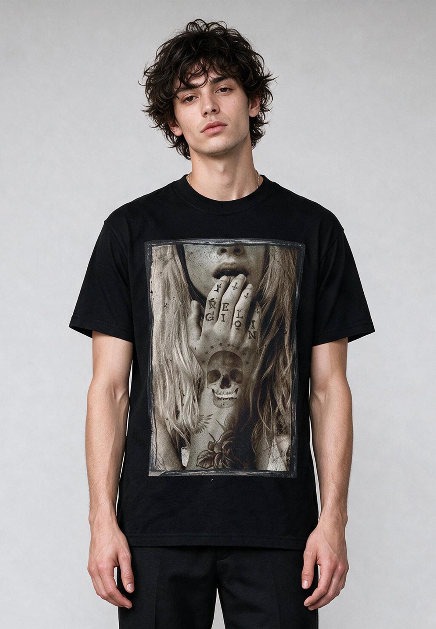 TEMPTED T-SHIRT BLACK