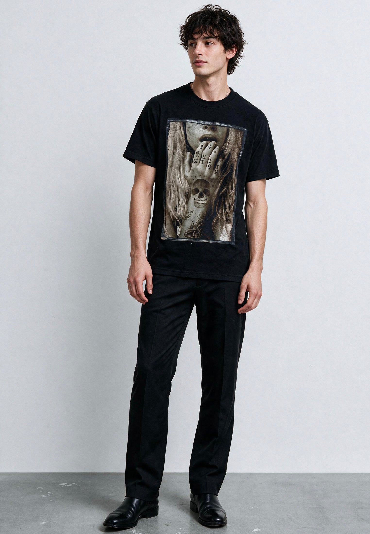TEMPTED T-SHIRT BLACK