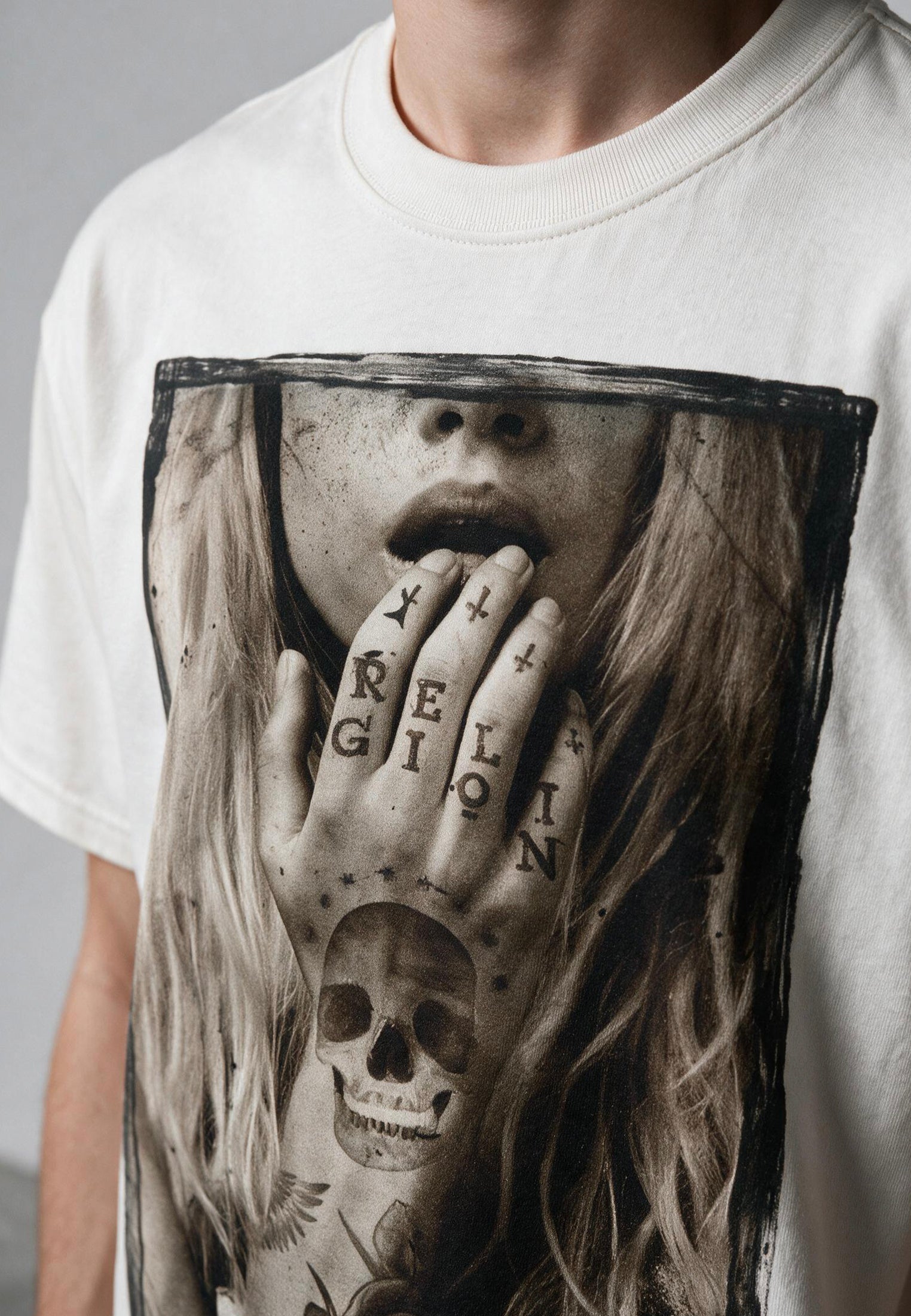 TEMPTED T-SHIRT WHITE