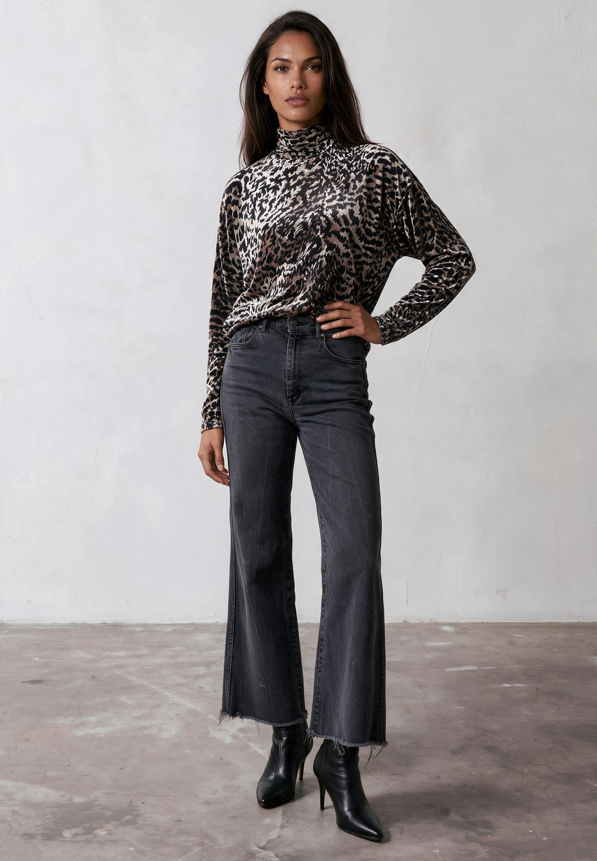 EMMY TURTLENECK VELVET ANIMAL