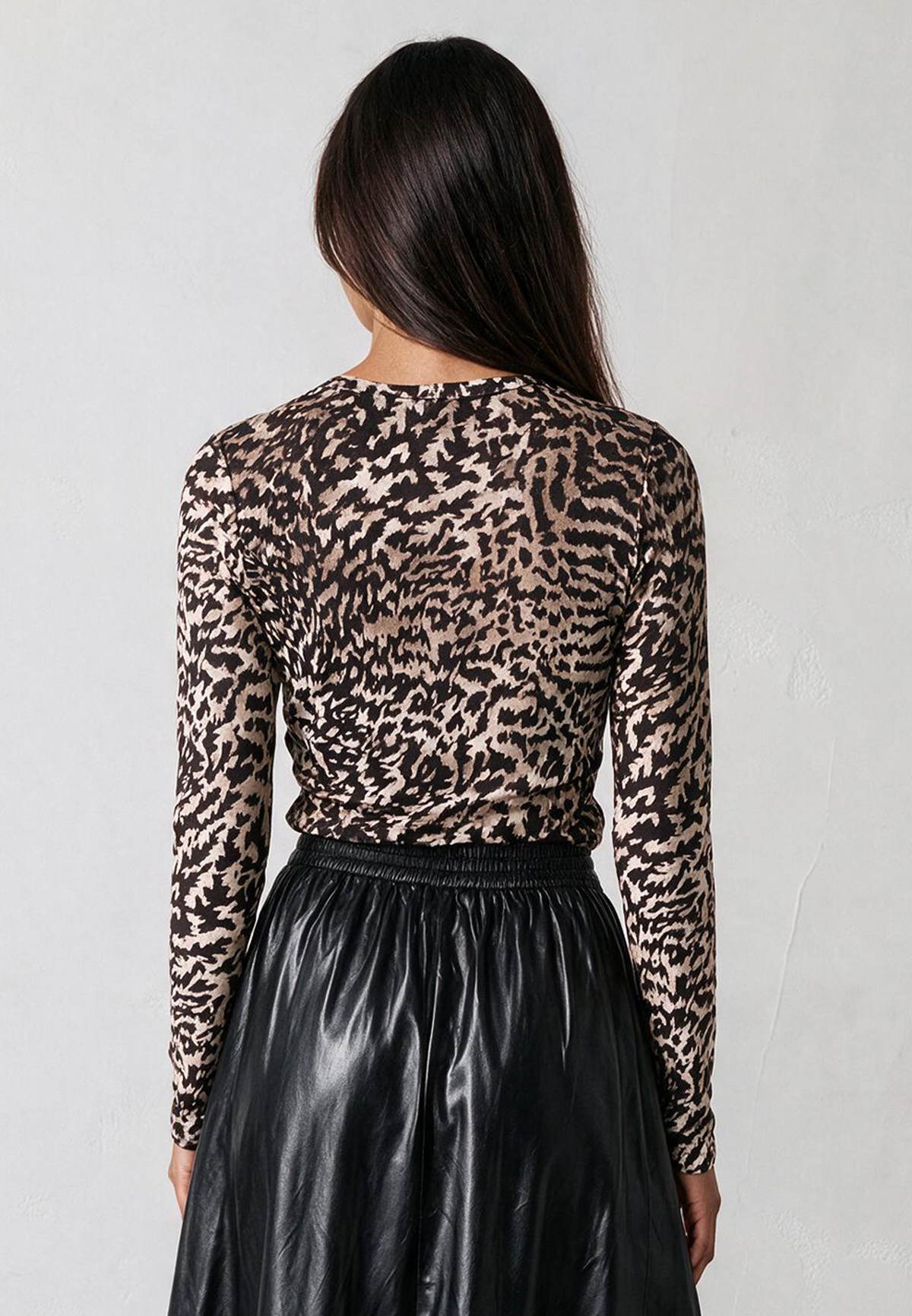 L/S EMMY TOP VELVET ANIMAL JAQUARD