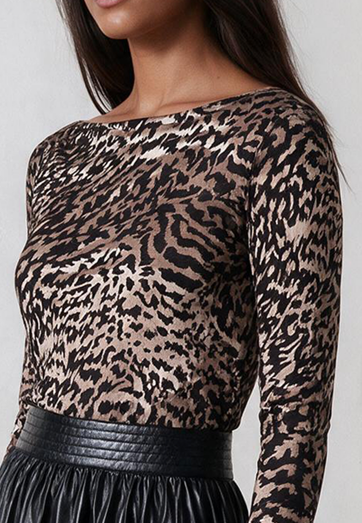 L/S EMMY TOP VELVET ANIMAL JAQUARD