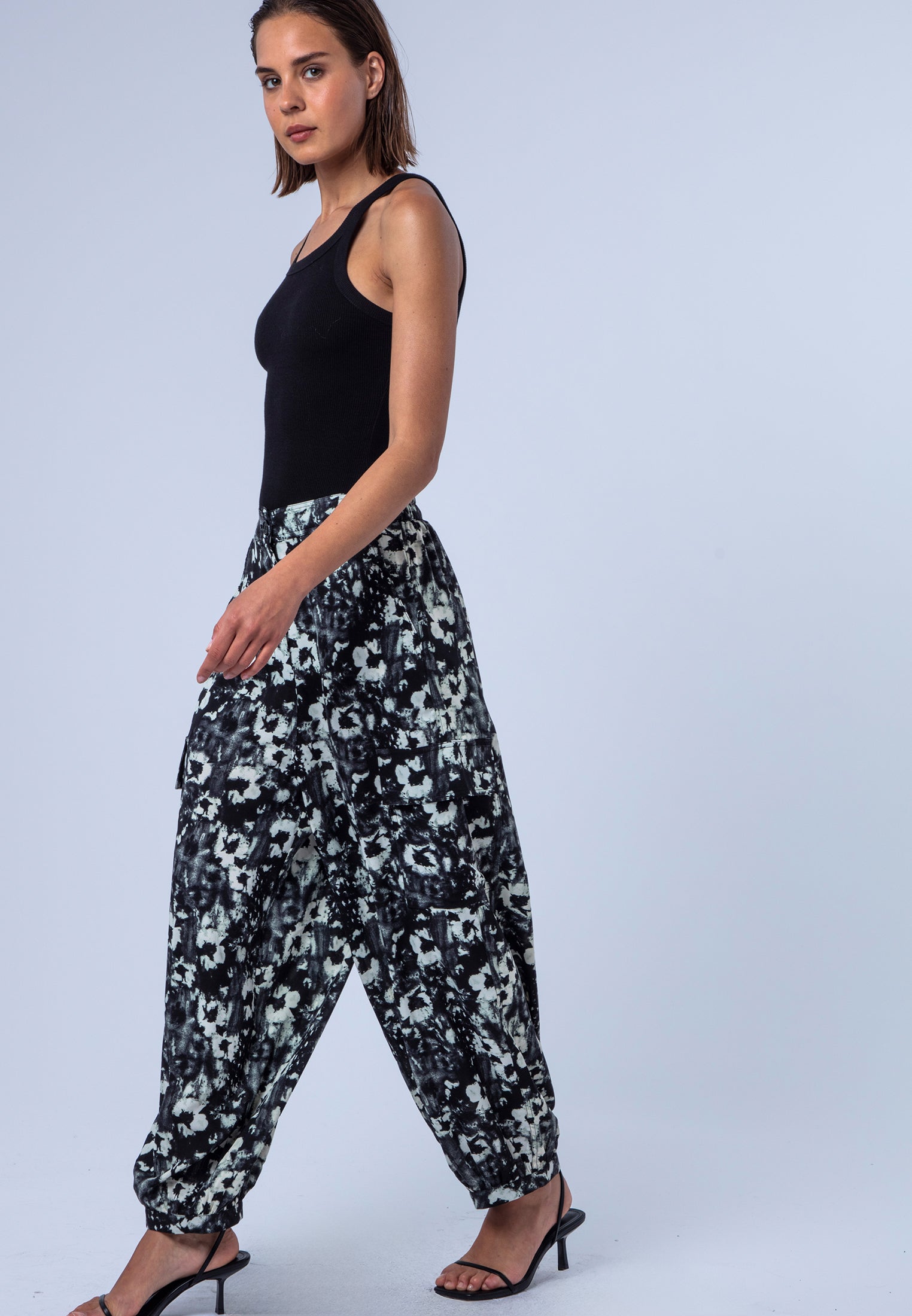 ASH TROUSERS FLORA