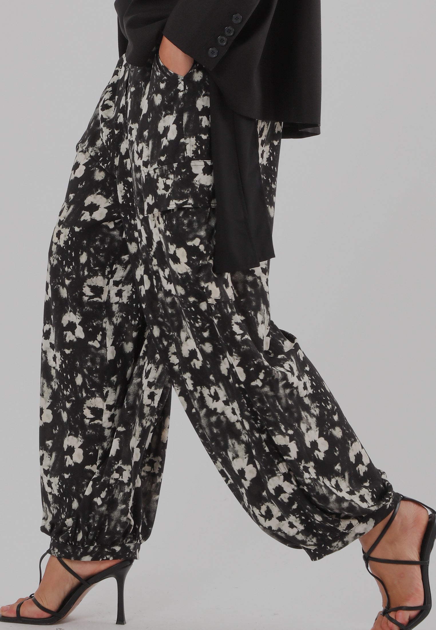 ASH TROUSERS FLORA