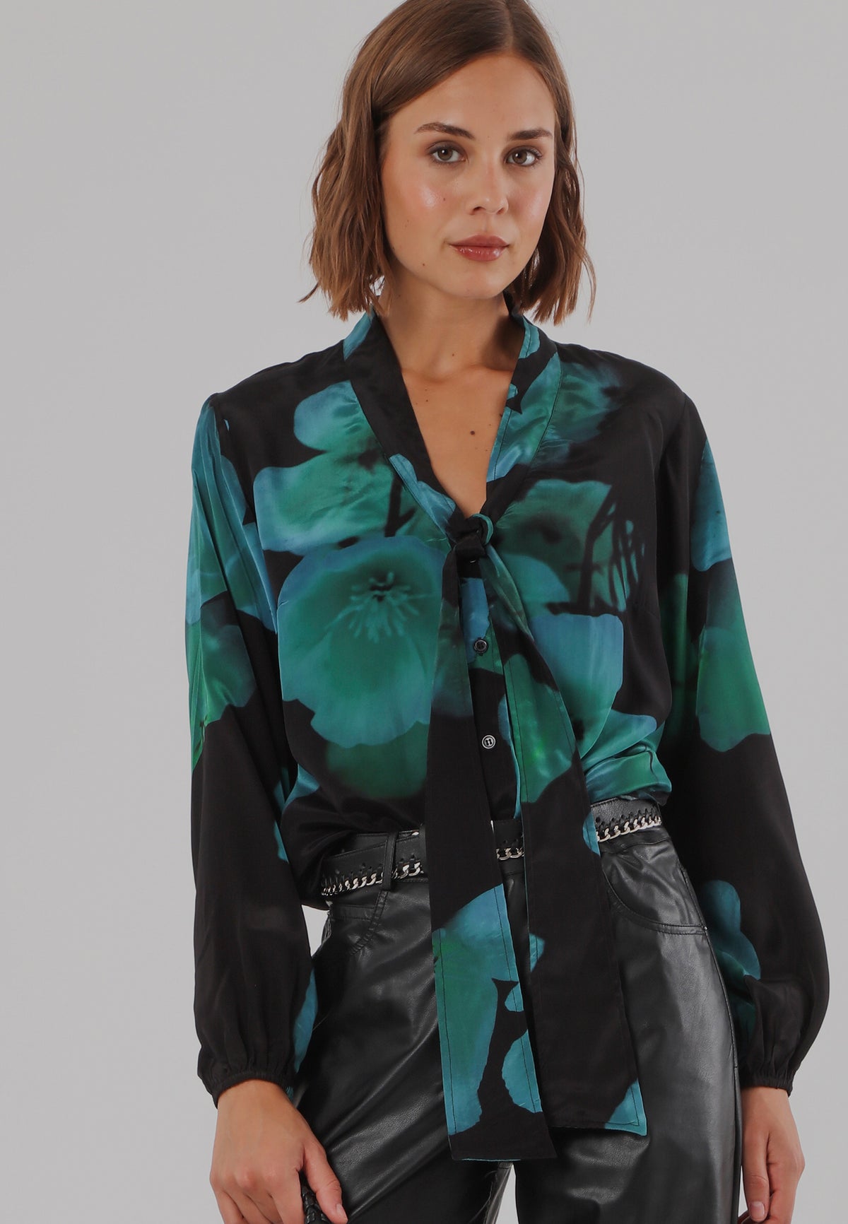 EVIE BLOUSE FIRE BLUE