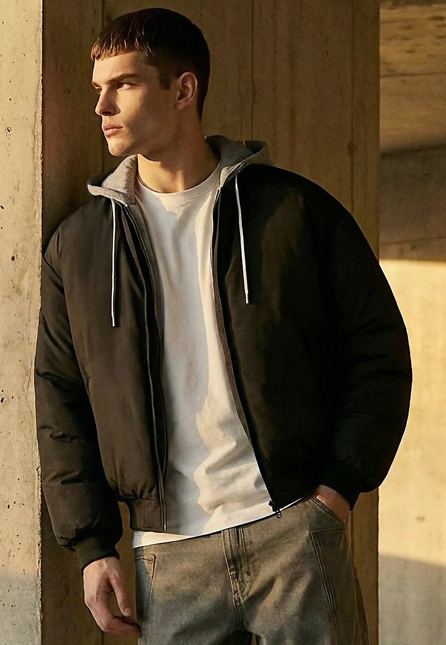 REVERSIBLE HOODED BOMBER BLACK