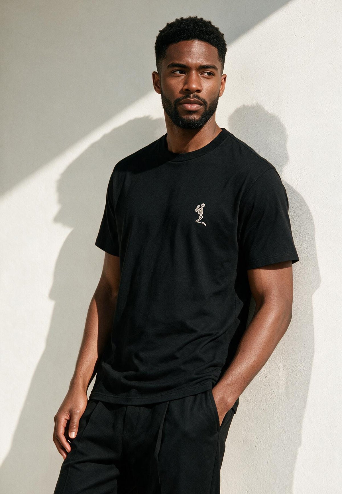 ESSENTIAL CORE BLACK T-SHIRT