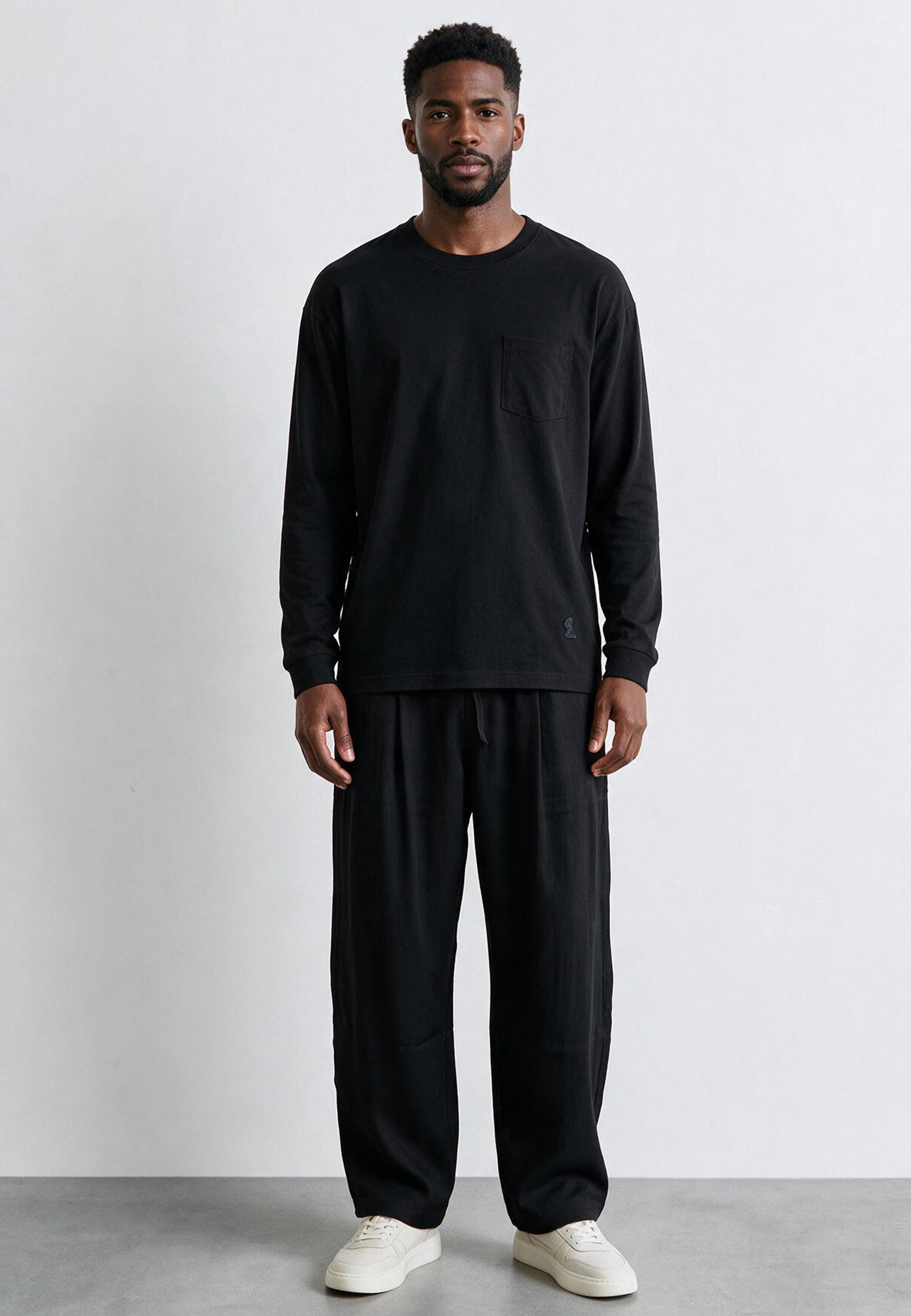 HEAVYWEIGHT LS POCKET T-SHIRT JET BLACK