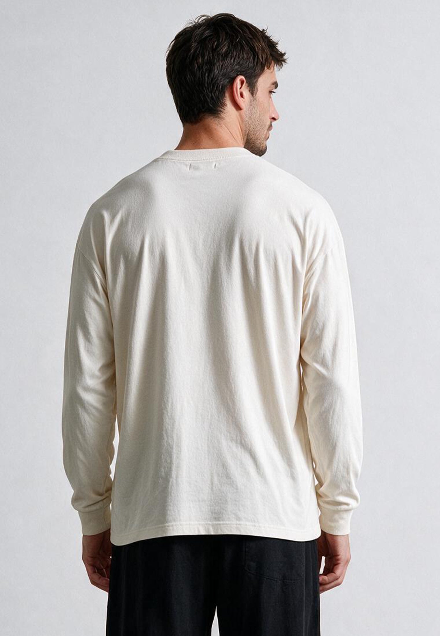 HEAVYWEIGHT LS POCKET T-SHIRT OFF WHITE