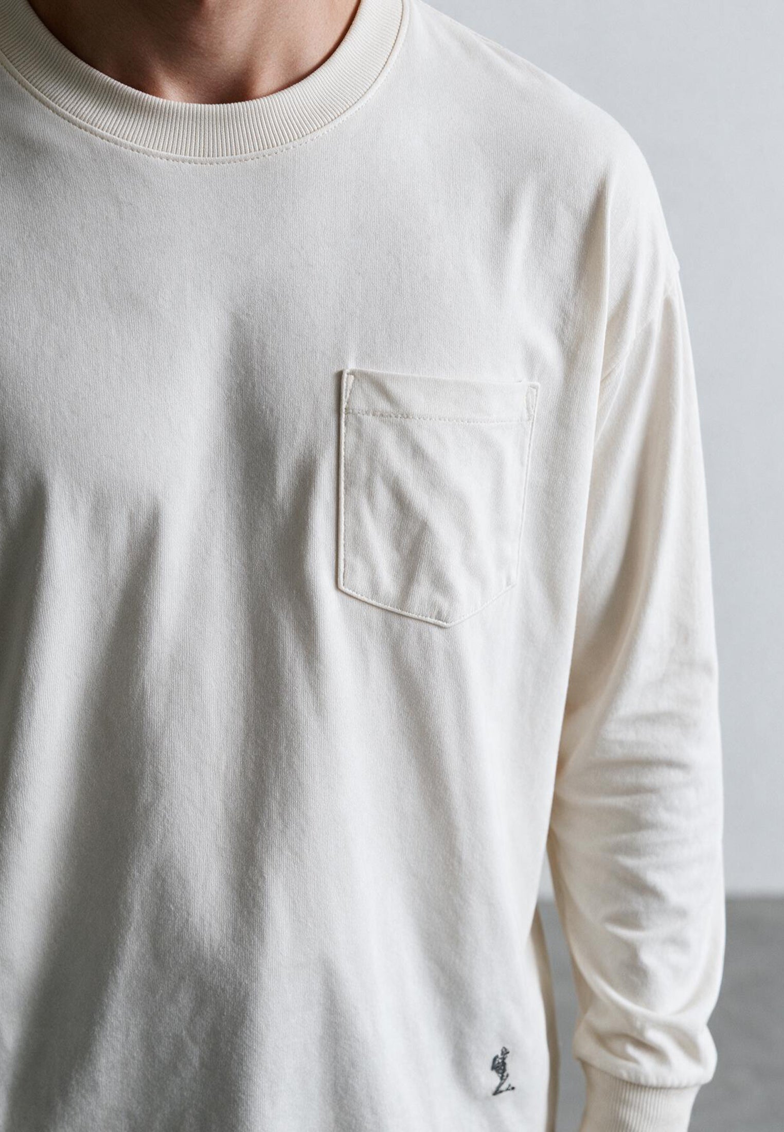 HEAVYWEIGHT LS POCKET T-SHIRT OFF WHITE