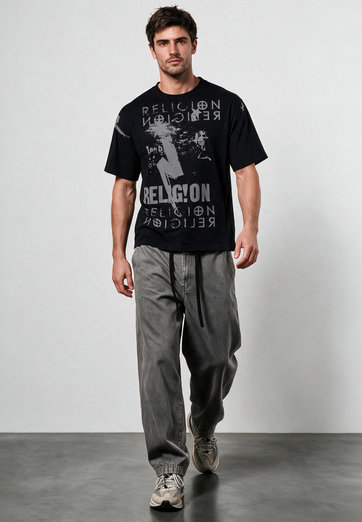 MONTAGE COLOUR T-SHIRT BLACK