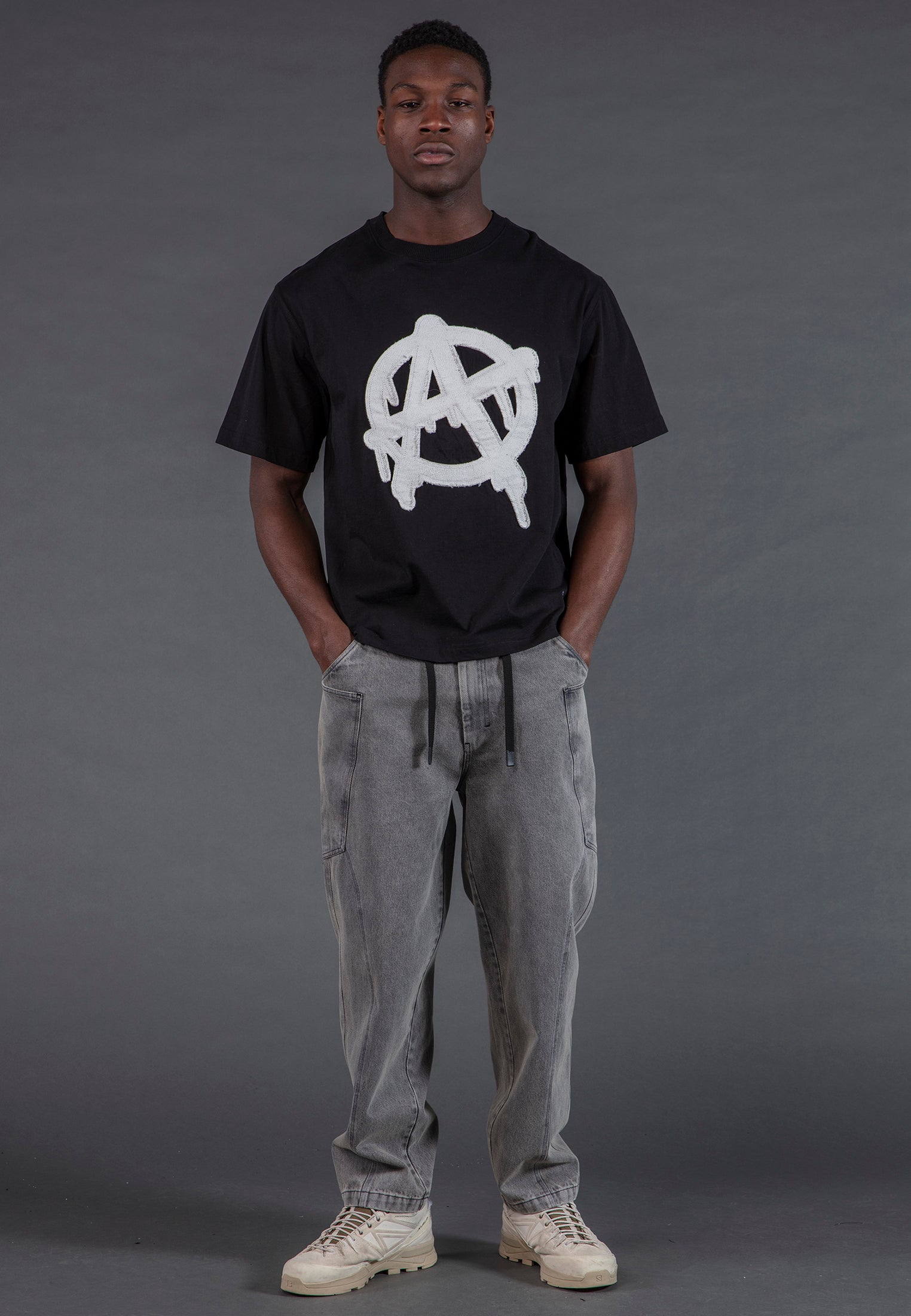 ANARCHY APPLIQUE T-SHIRT BLACK & OFF WHITE