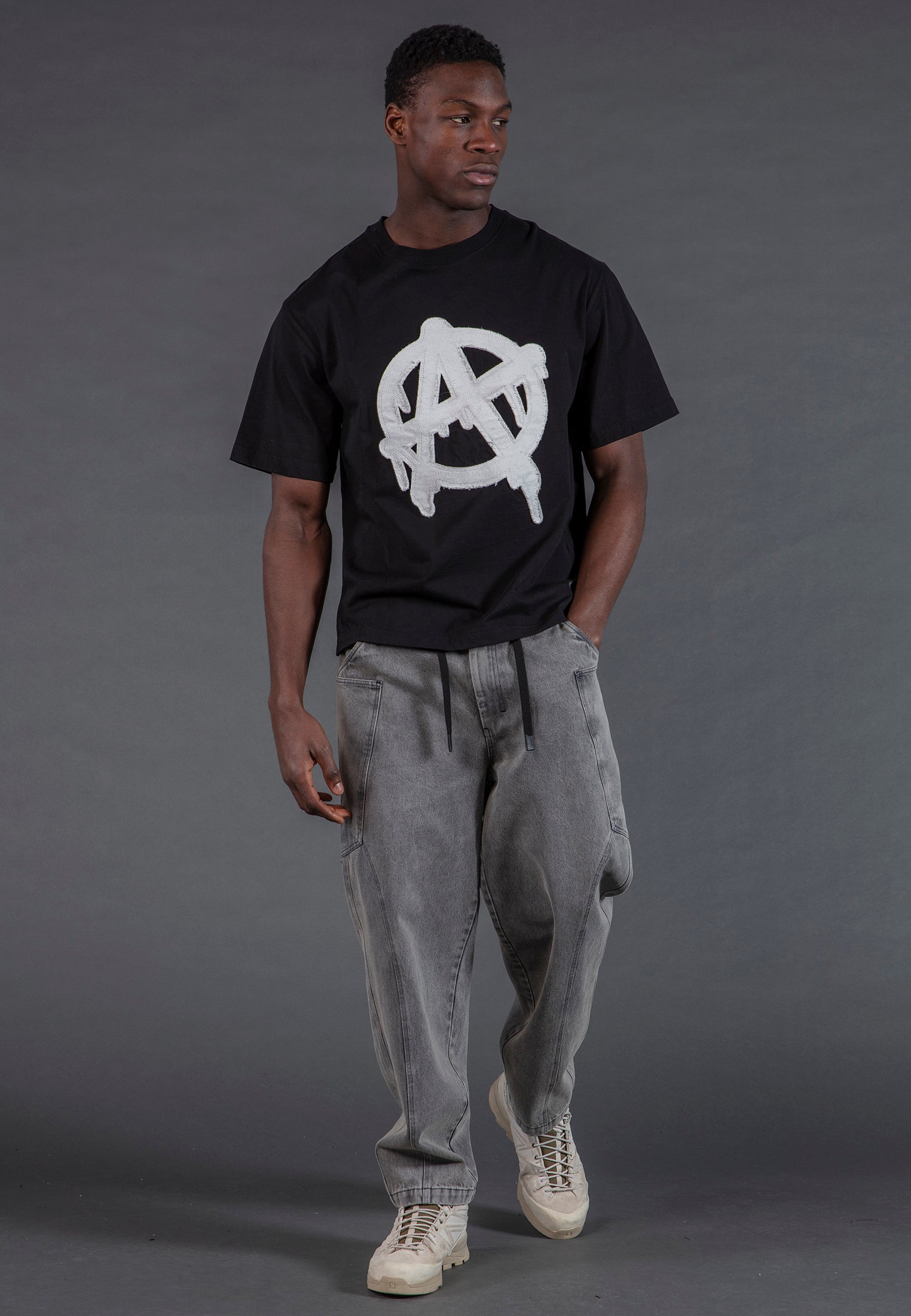 ANARCHY APPLIQUE T-SHIRT BLACK & OFF WHITE