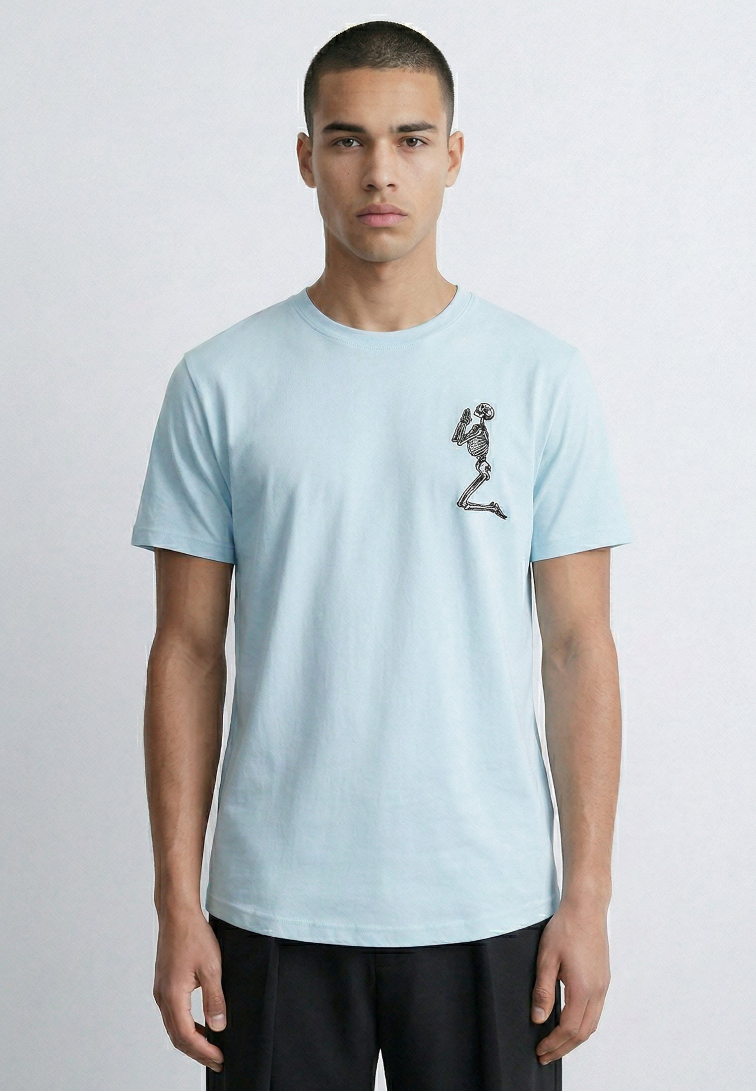 ESSENTIAL BIG SKELETON PALE BLUE T-SHIRT