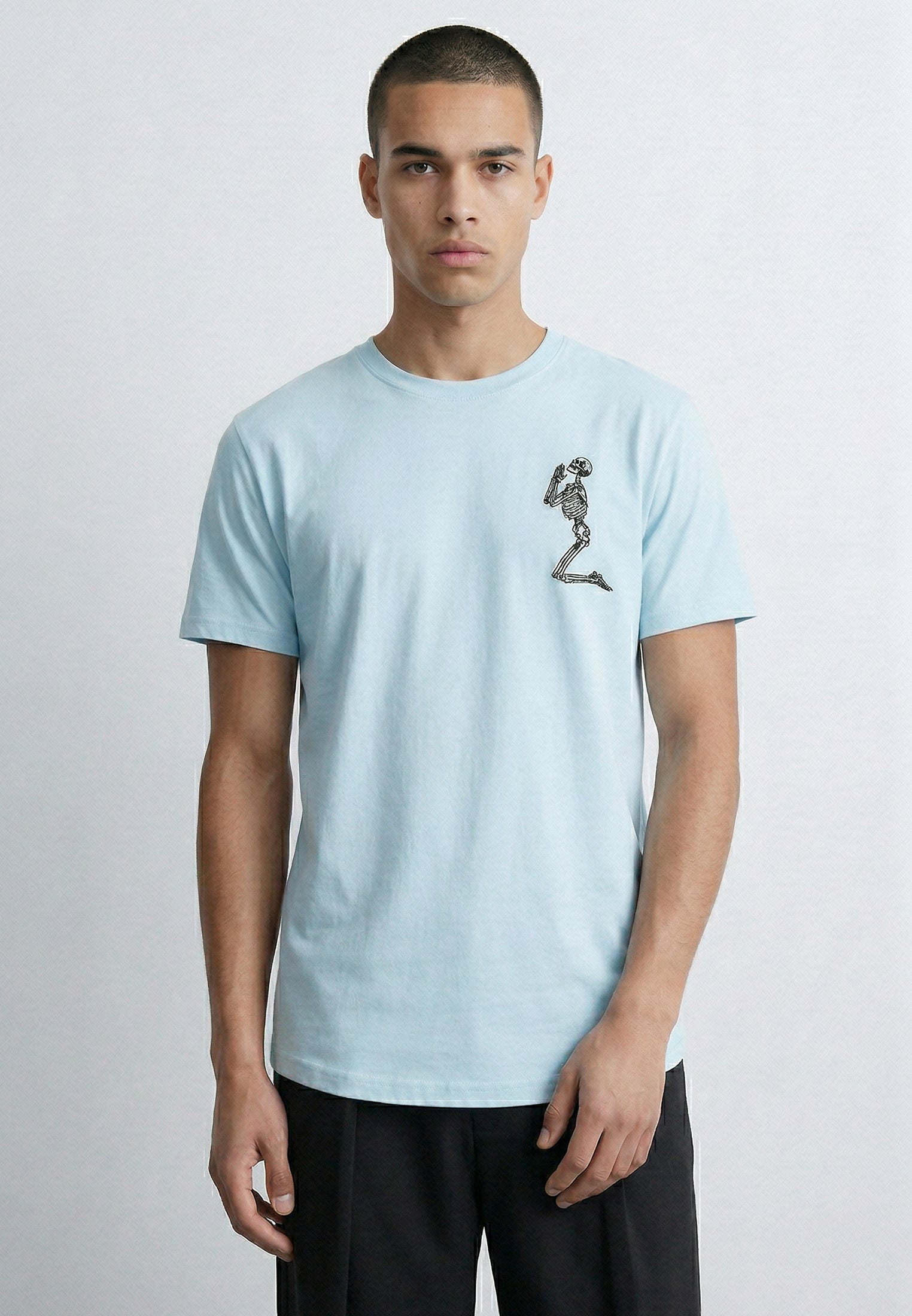 ESSENTIAL BIG SKELETON PALE BLUE T-SHIRT