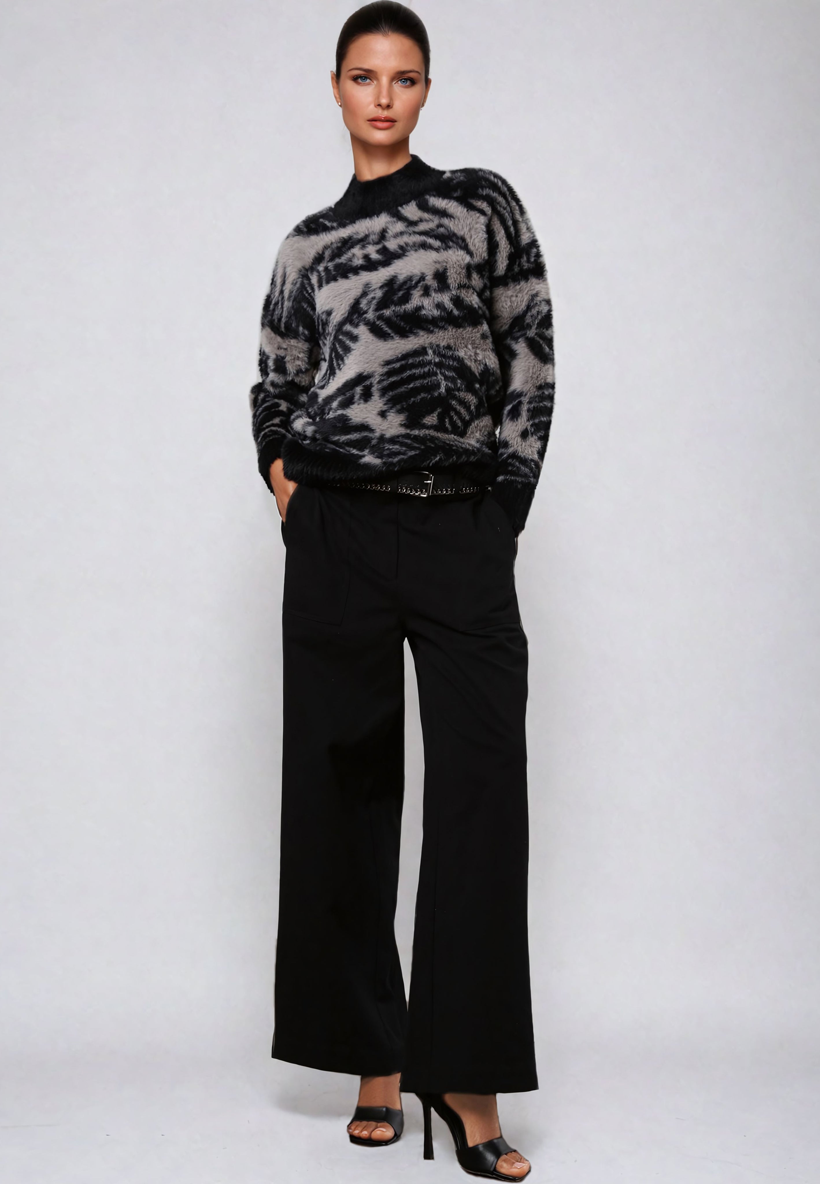 PRECIOUS JUMPER BLACK & STONE