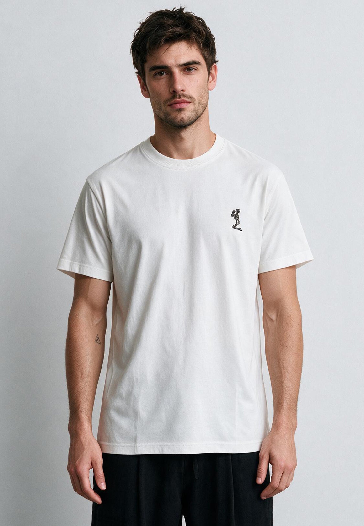 ESSENTIAL CORE WHITE T-SHIRT