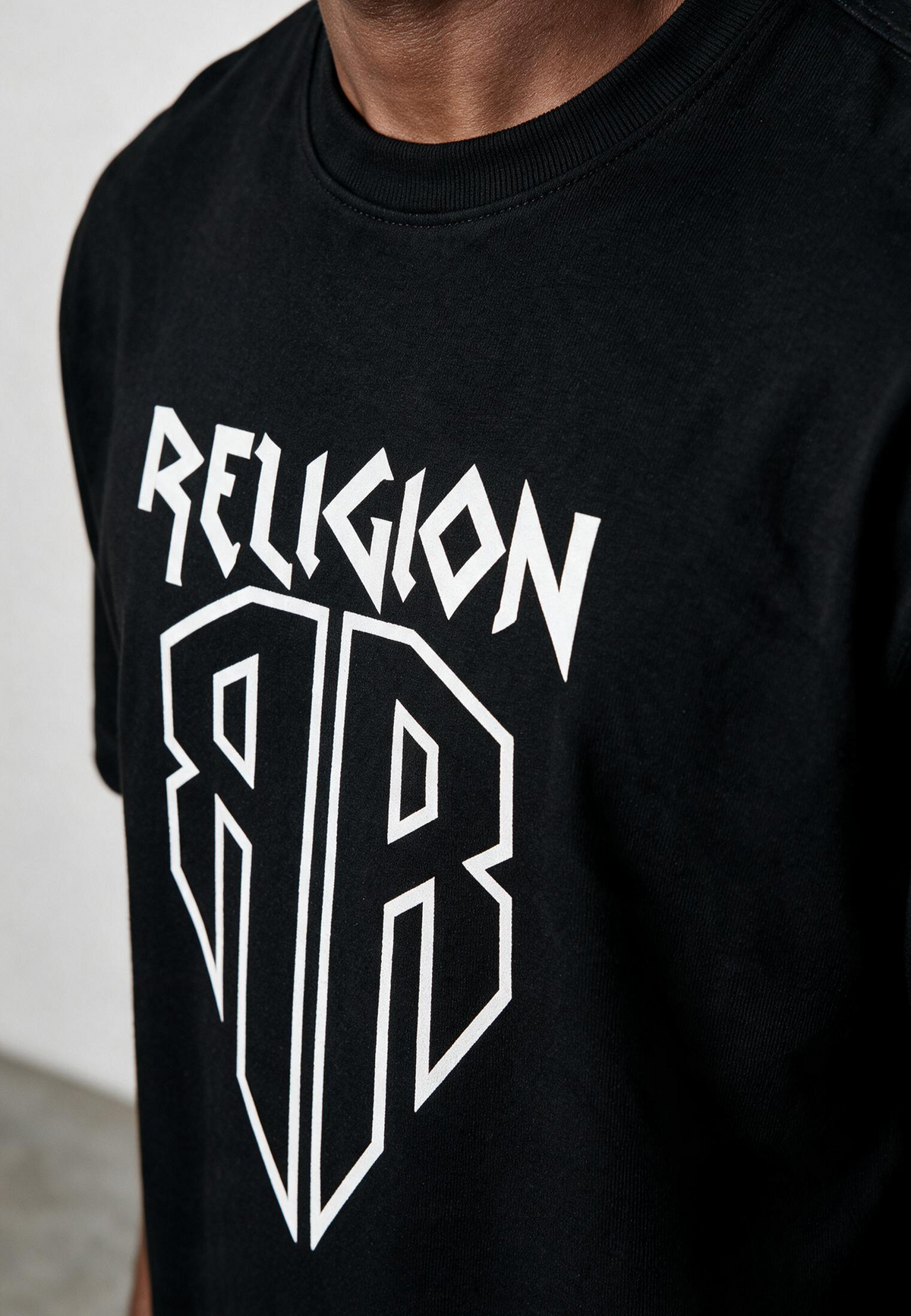 SHIELD T-SHIRT BLACK