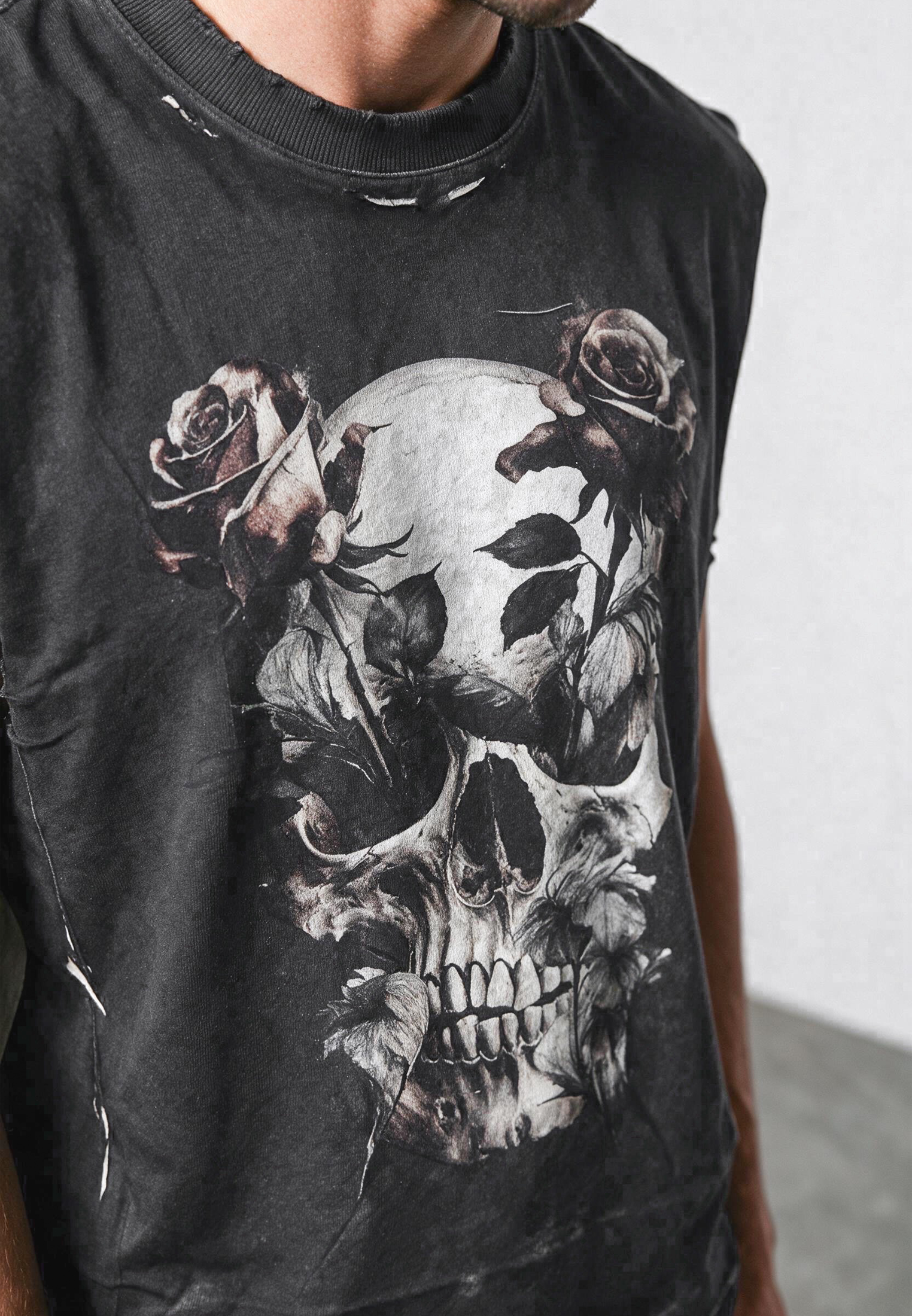 SKULL CROSS ROSE SLEEVELESS T-SHIRT WASHED BLACK