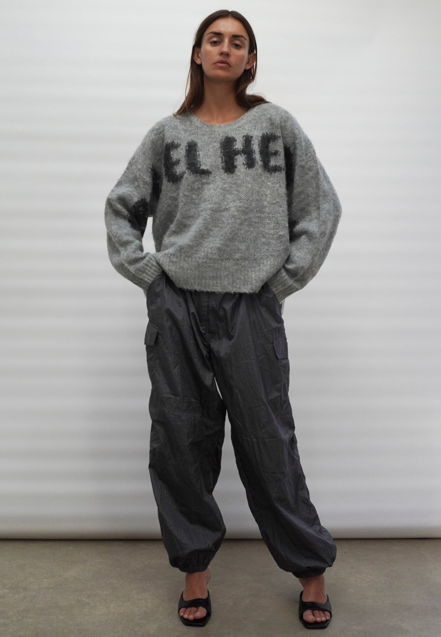 HEART JUMPER LIGHT GREY