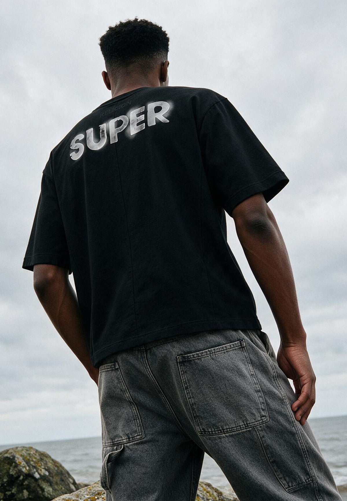 STAR BOXY T-SHIRT BLACK