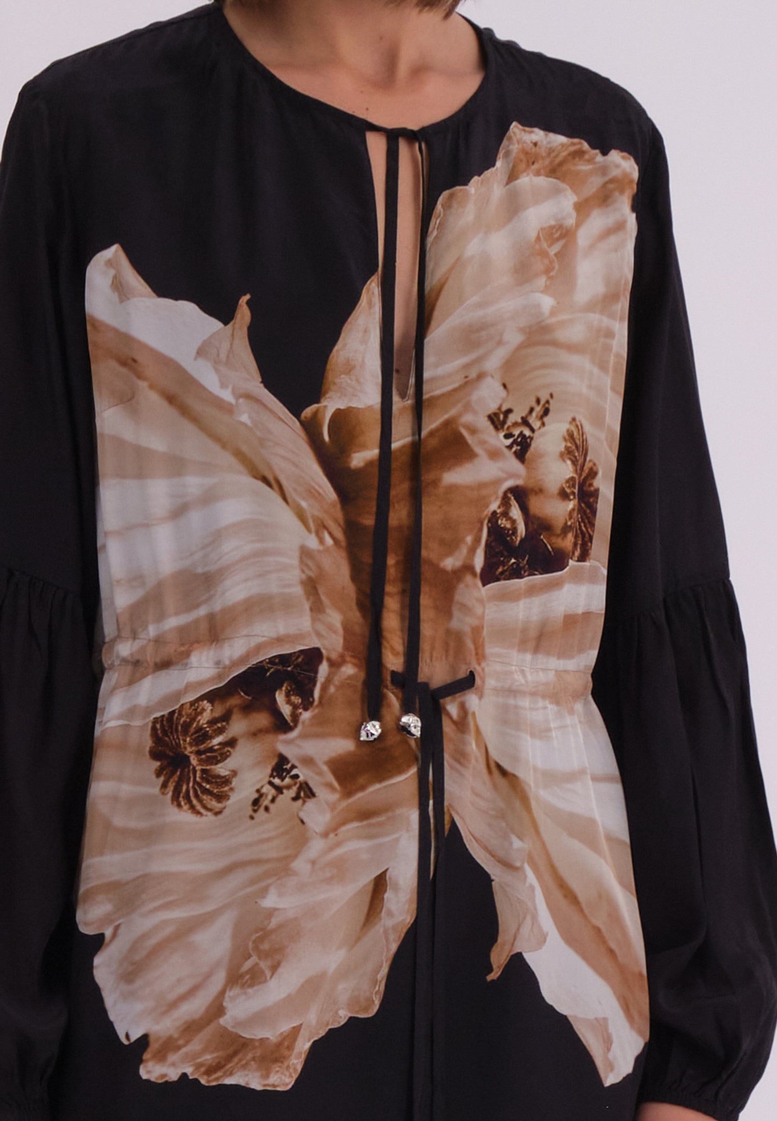 TWIST DRESS CHARM SEPIA