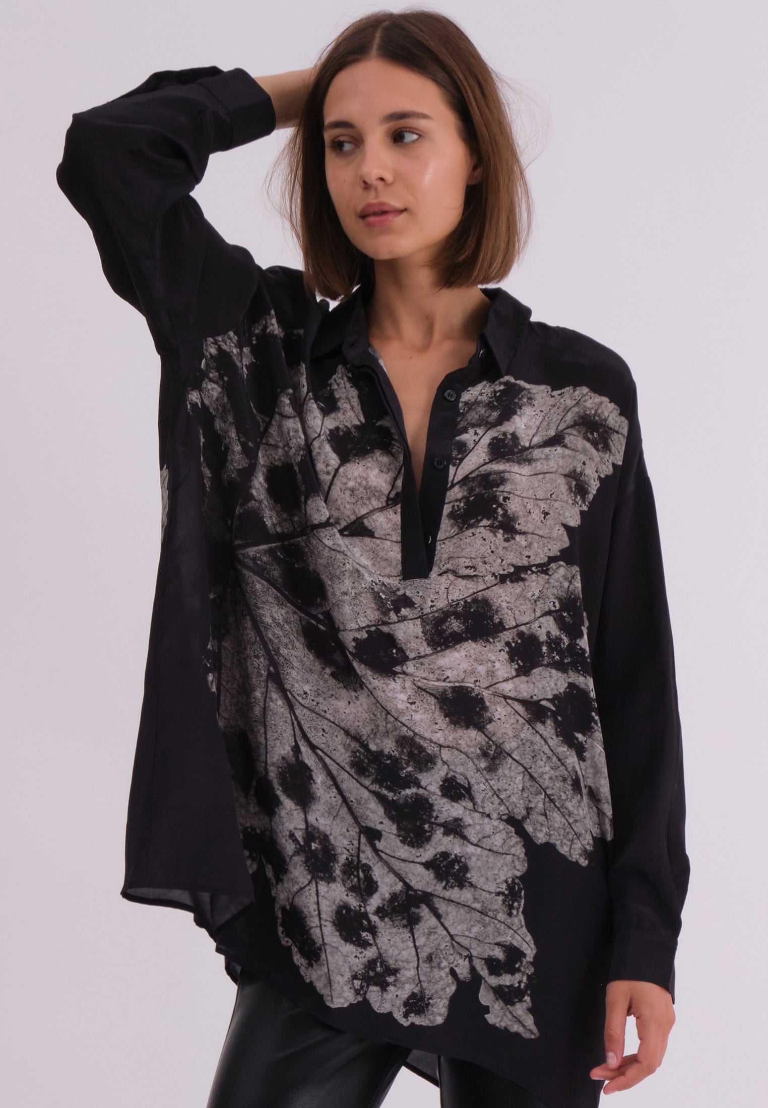 TWIST SHIRT OBSIDIAN GREY