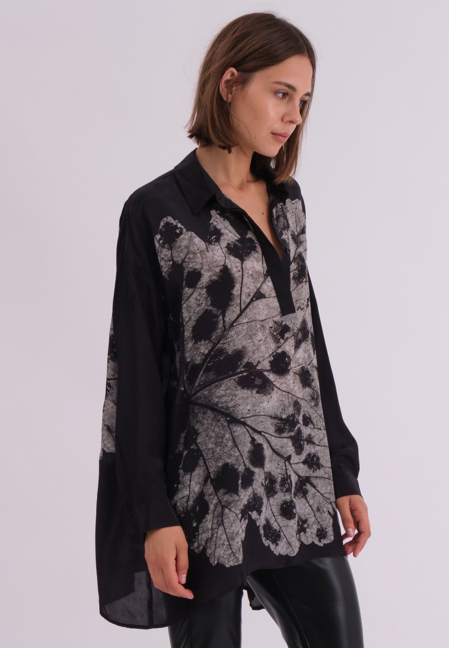 TWIST SHIRT OBSIDIAN GREY