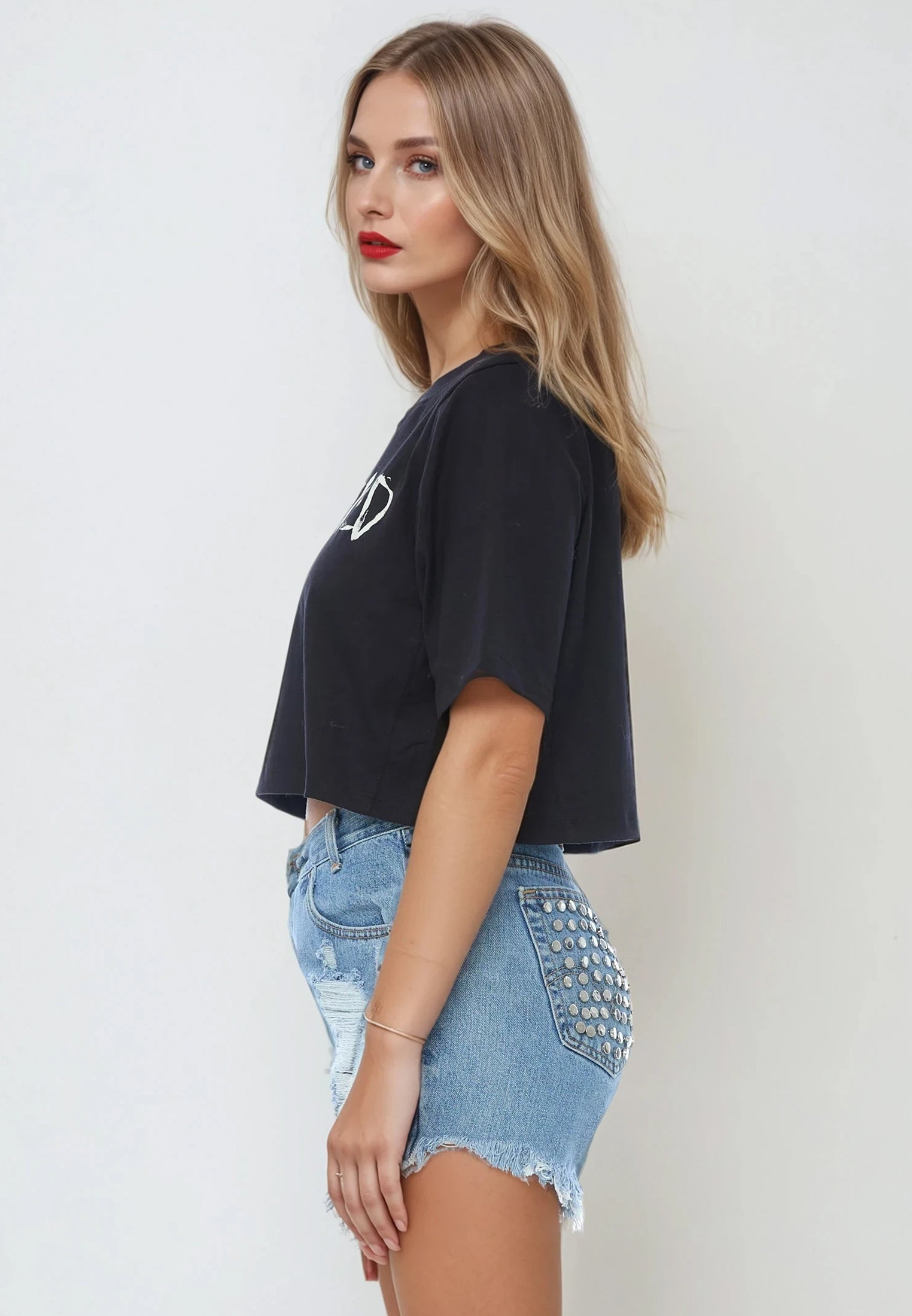 UNEMPLOYED CROP TOP BLACK