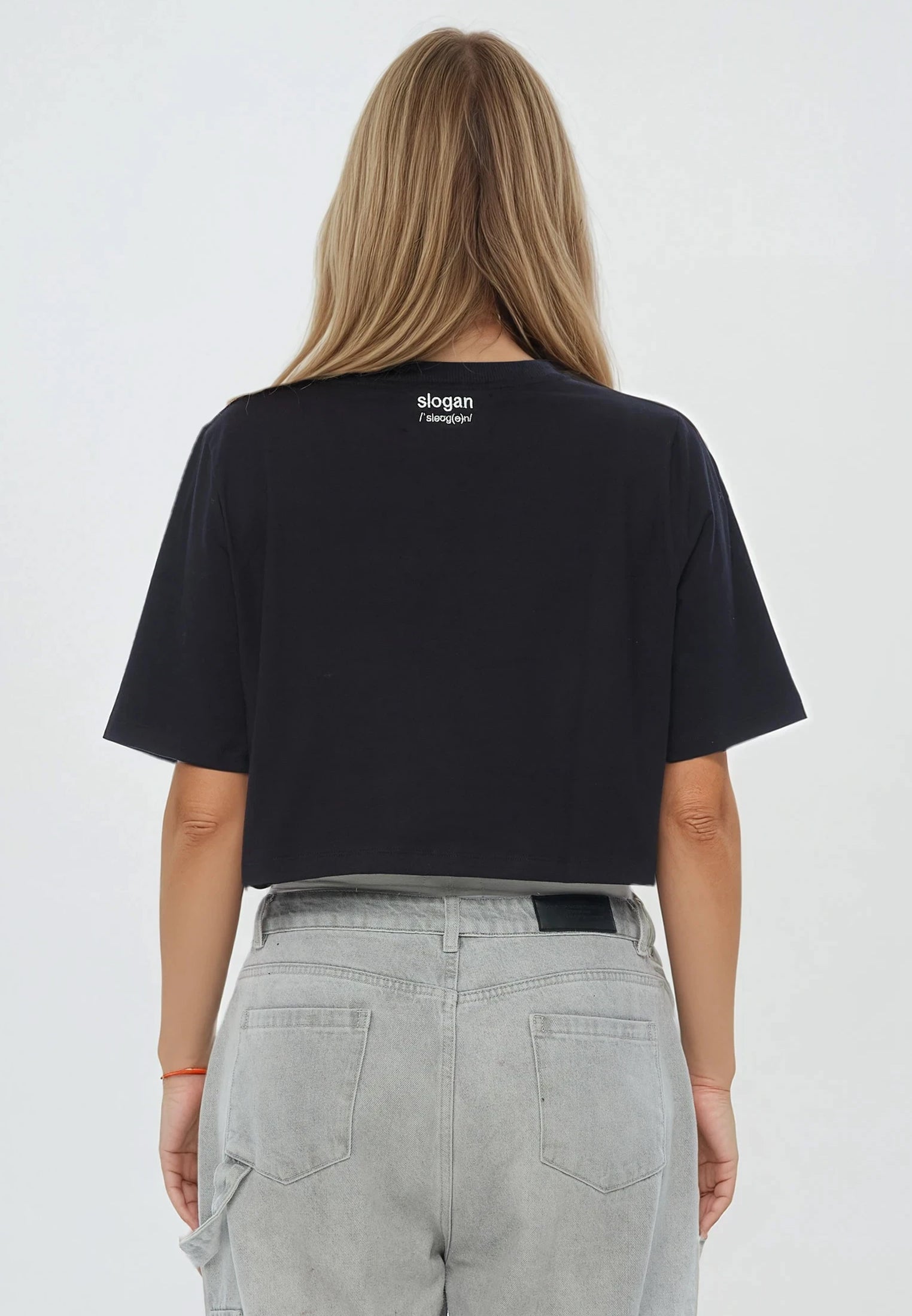 UNEMPLOYED CROP TOP BLACK