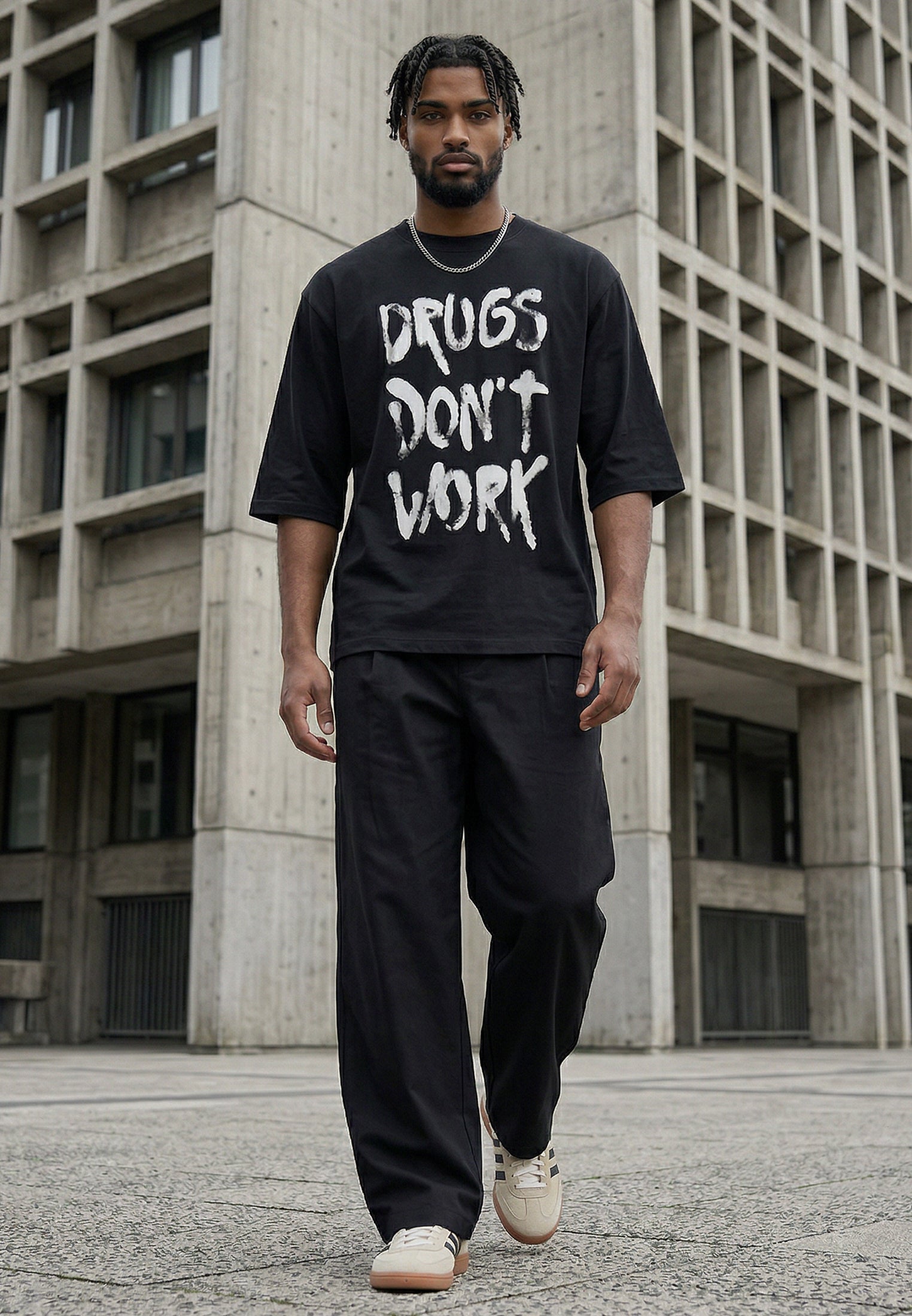 DRUGS DON'T WORK T-SHIRT BLACK