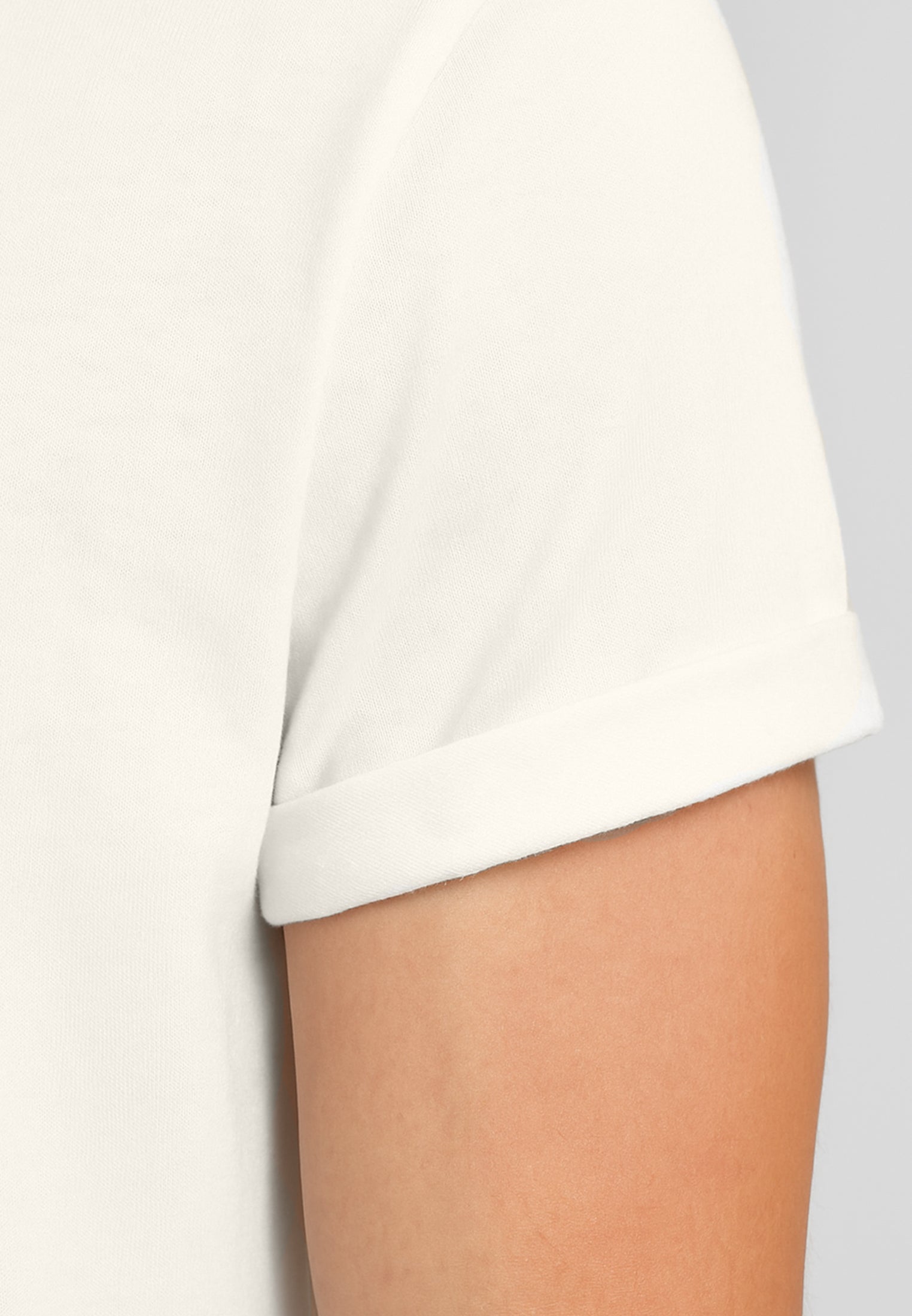 ESSENTIAL ROLLED CUFF T-SHIRT OFF WHITE