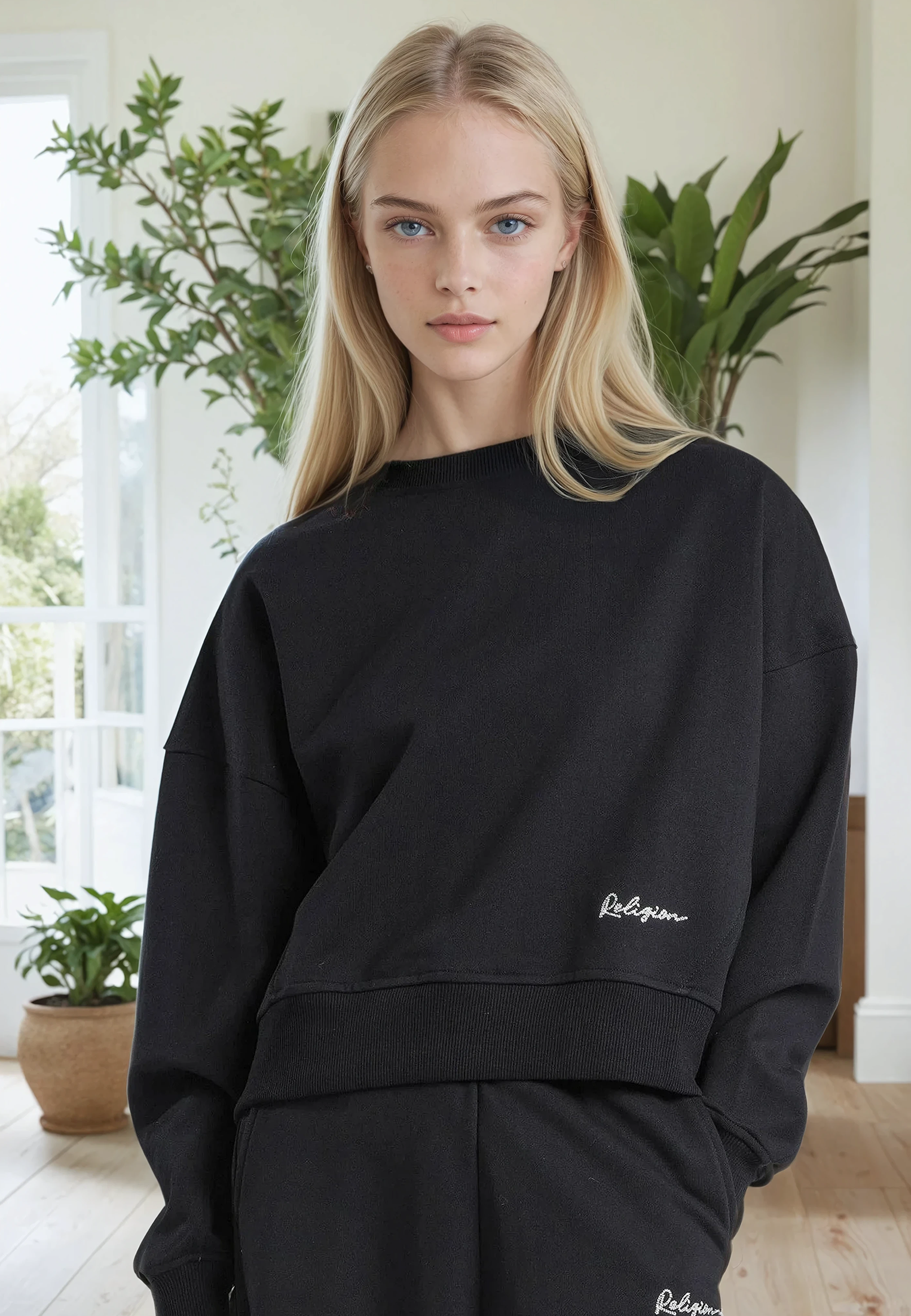 EMBROIDERY BATWING SWEAT BLACK