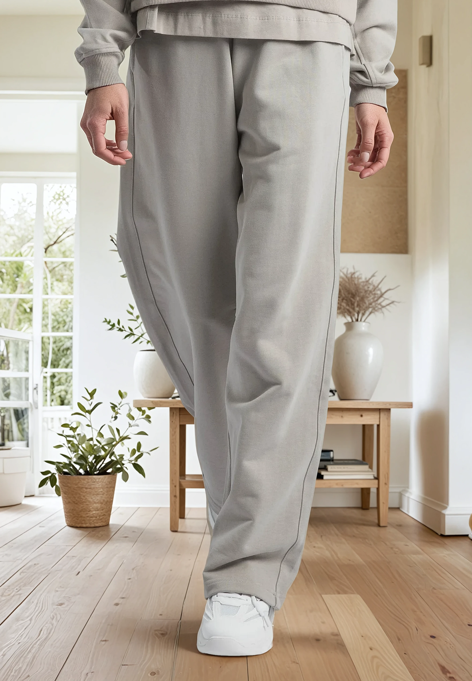 APPLIQUE RELAXED SWEATPANTS STONE
