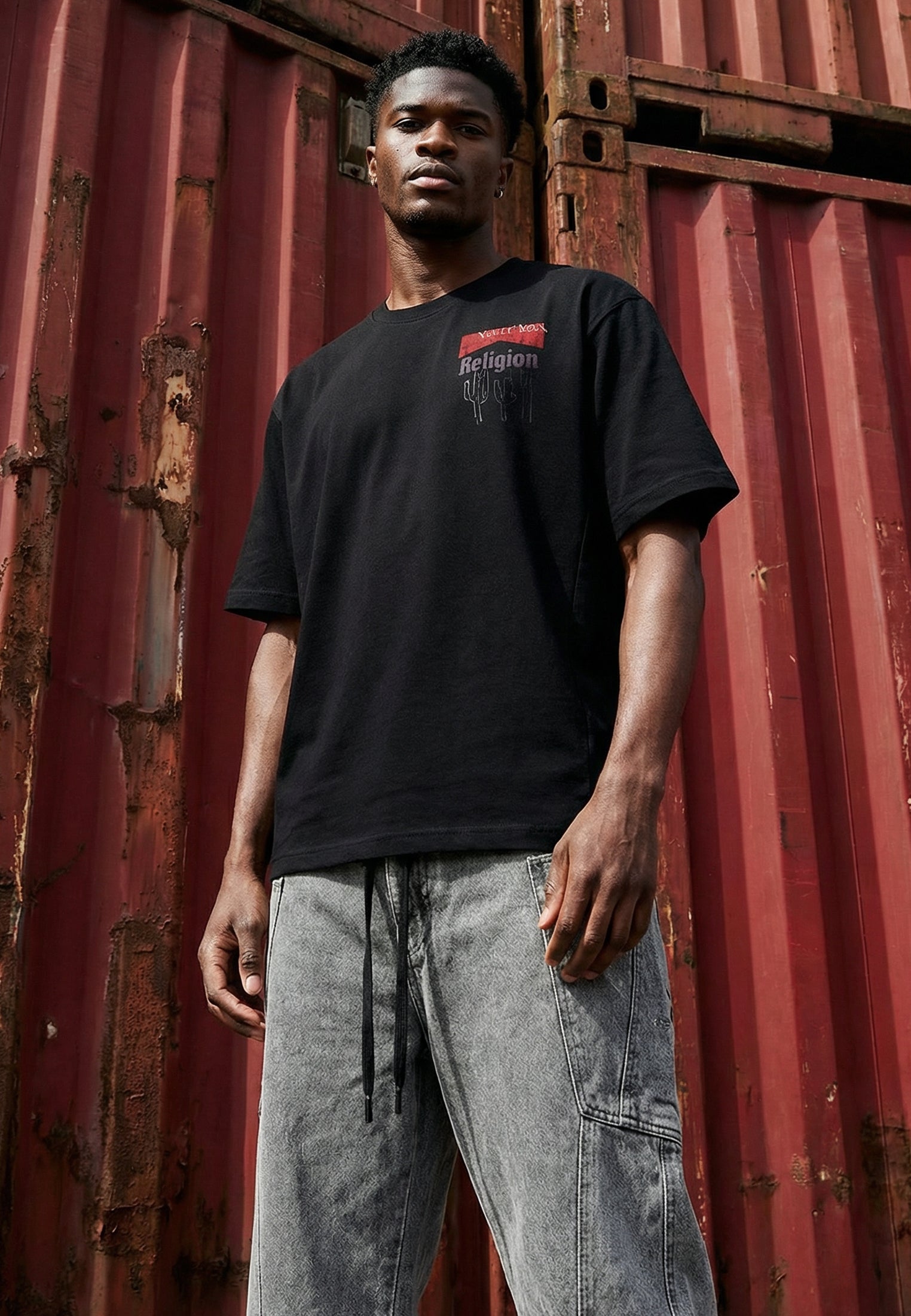 RED TAB CROP T-SHIRT BLACK