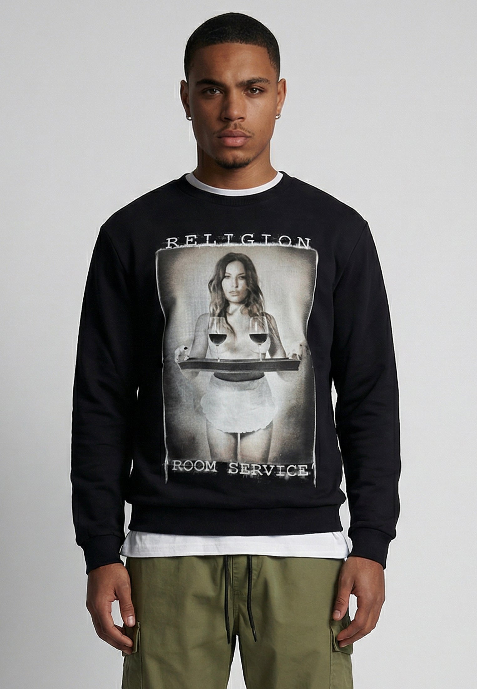 ROOM SERVICE SWEAT BLACK