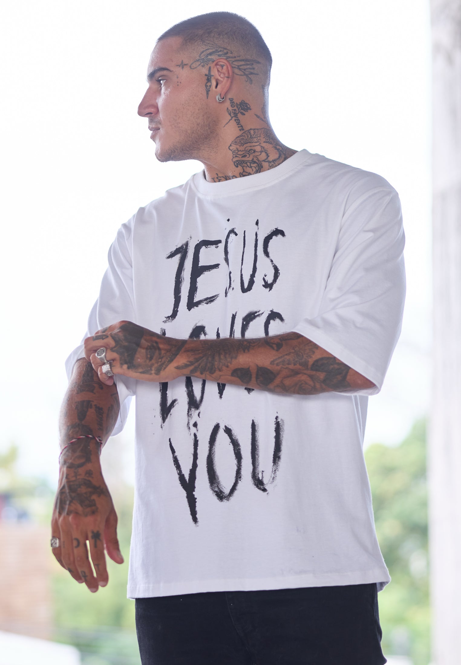 JESUS LOVES YOU OVERSIZED T-SHIRT WHITE