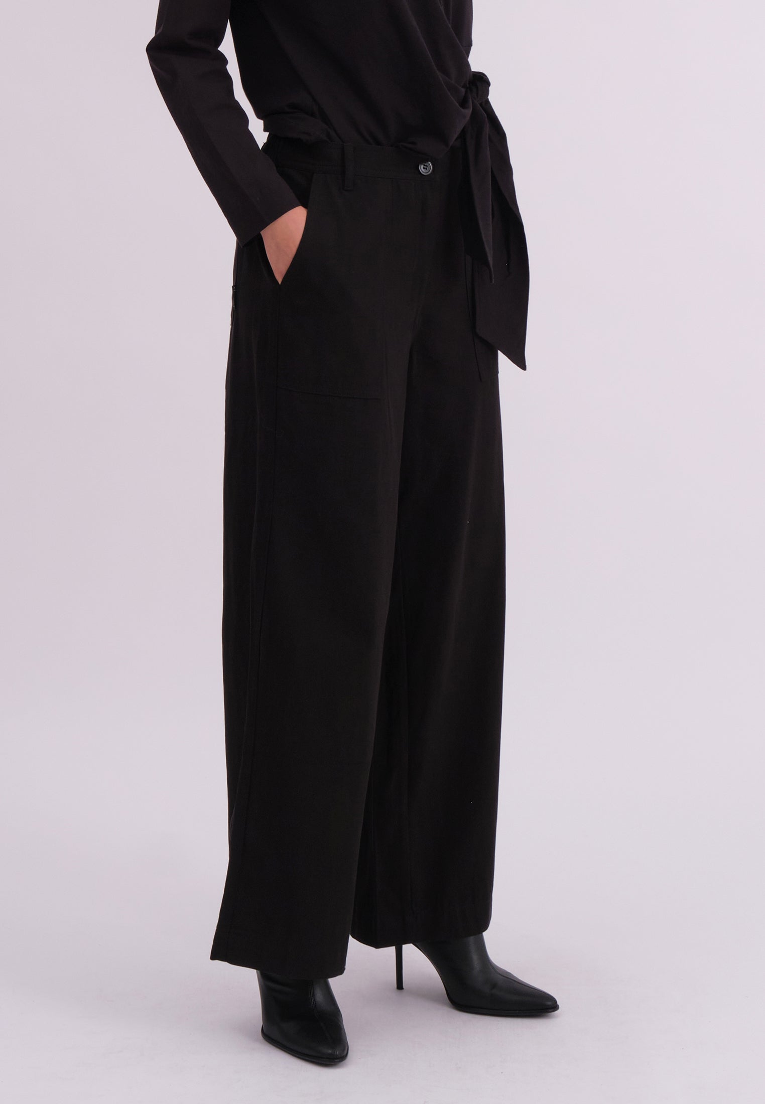 VISION TROUSERS BLACK