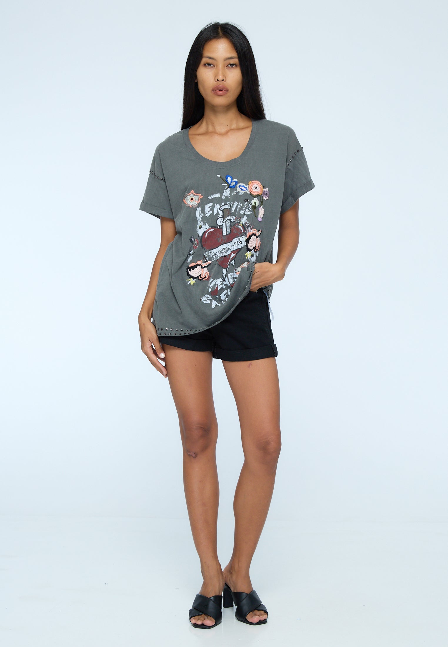 HEARTBREAKER TEE RAW GREY