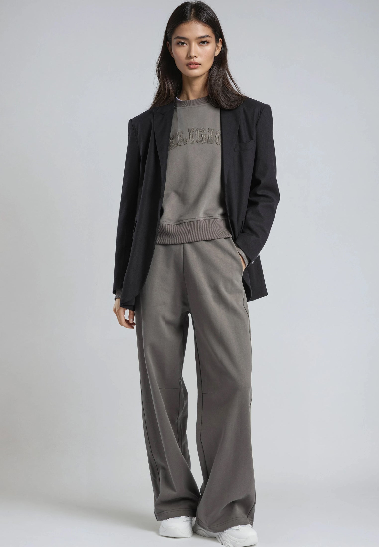 APPLIQUE BATWING SWEAT BRINDLE