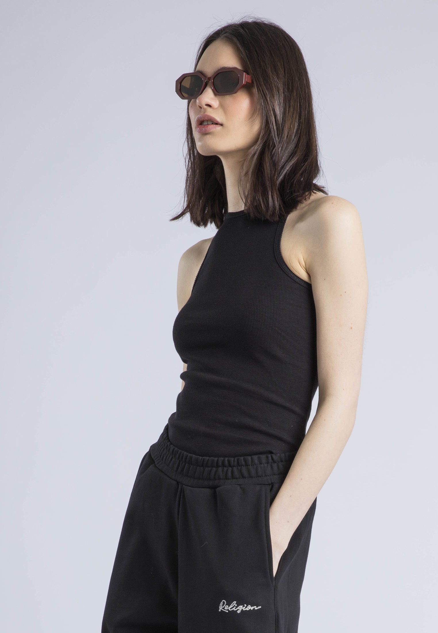 HIGH NECK VEST BLACK