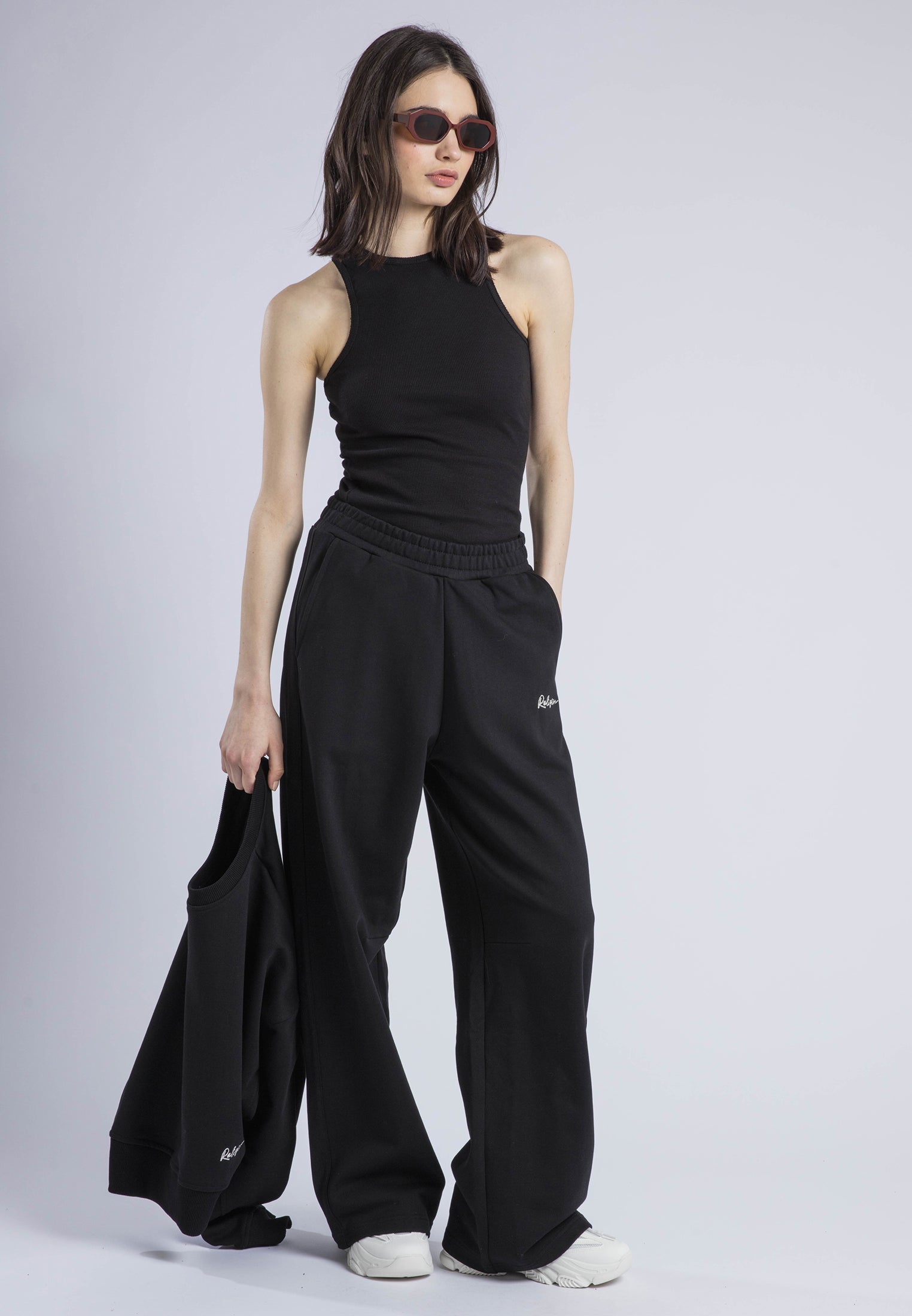 HIGH NECK VEST BLACK