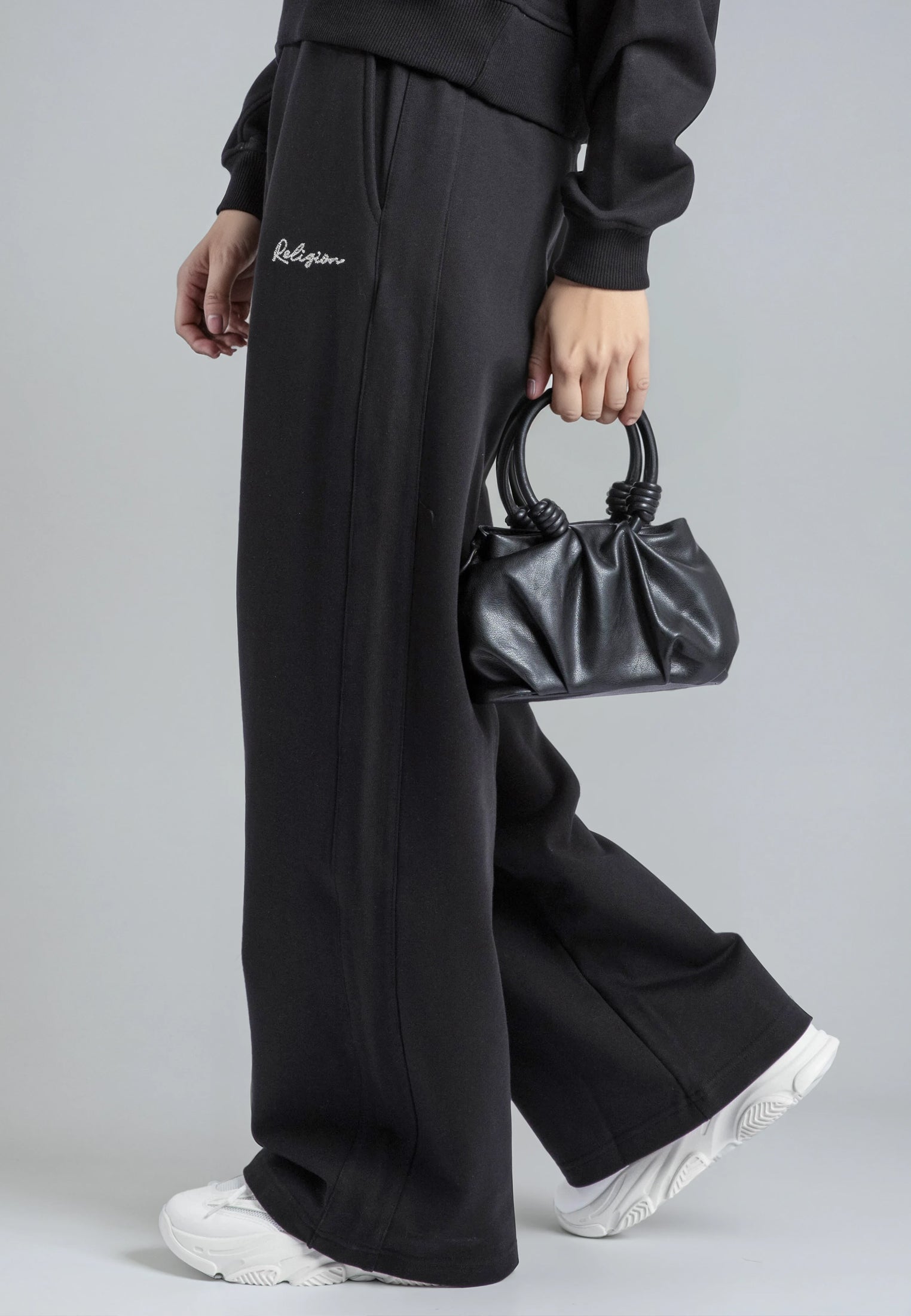 EMBROIDERY RELAXED SWEATPANTS BLACK