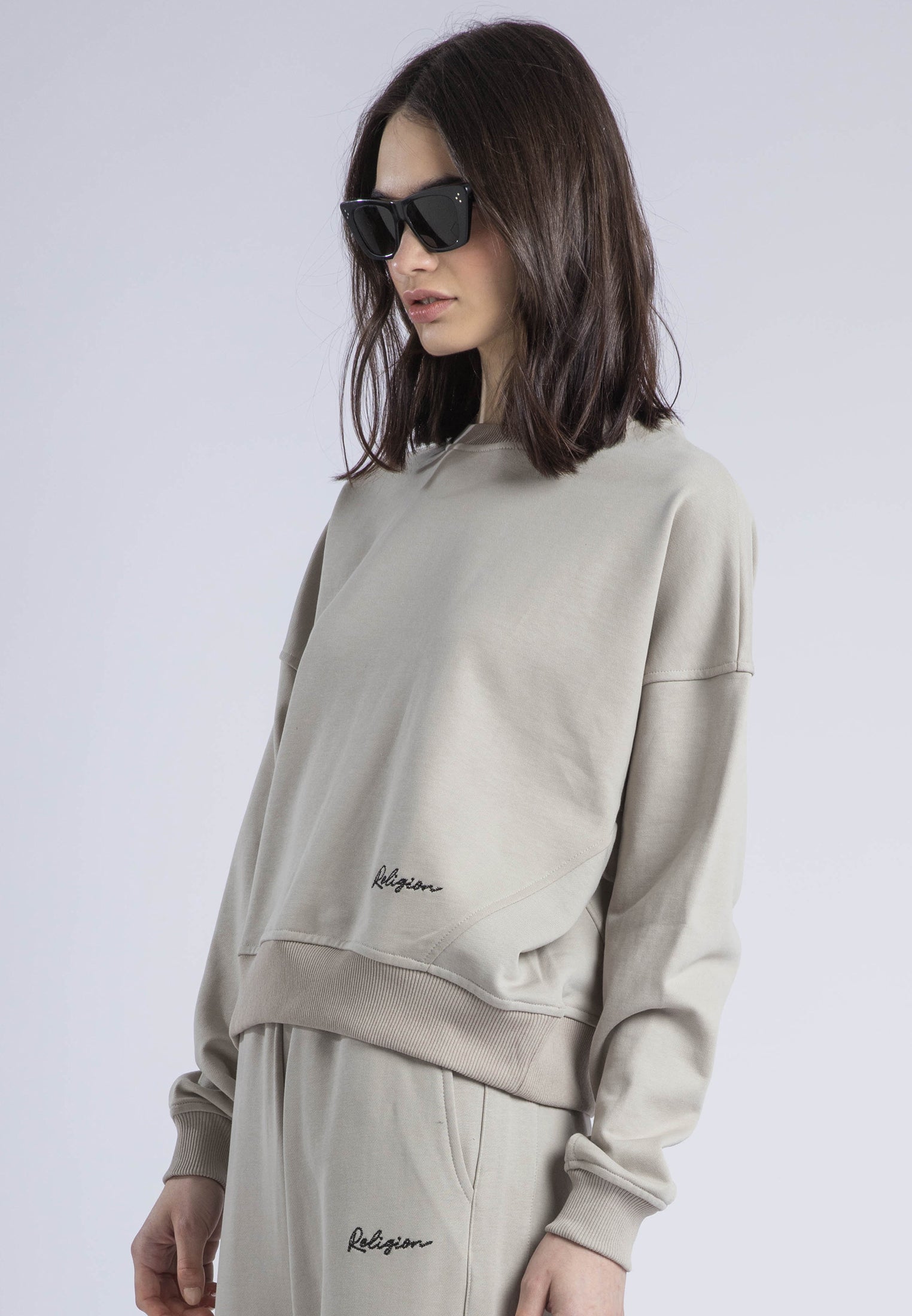 EMBROIDERY BATWING SWEAT STONE