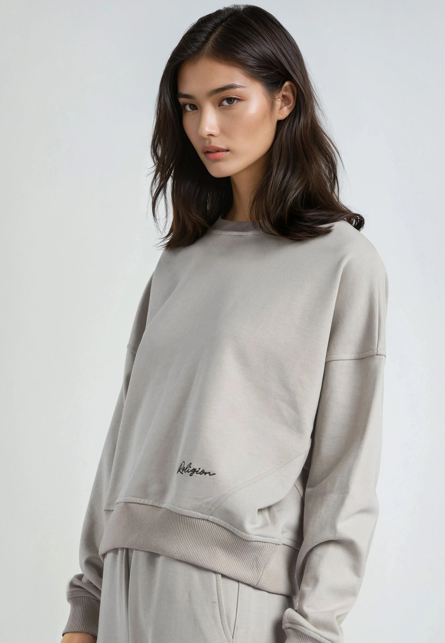 EMBROIDERY BATWING SWEAT STONE
