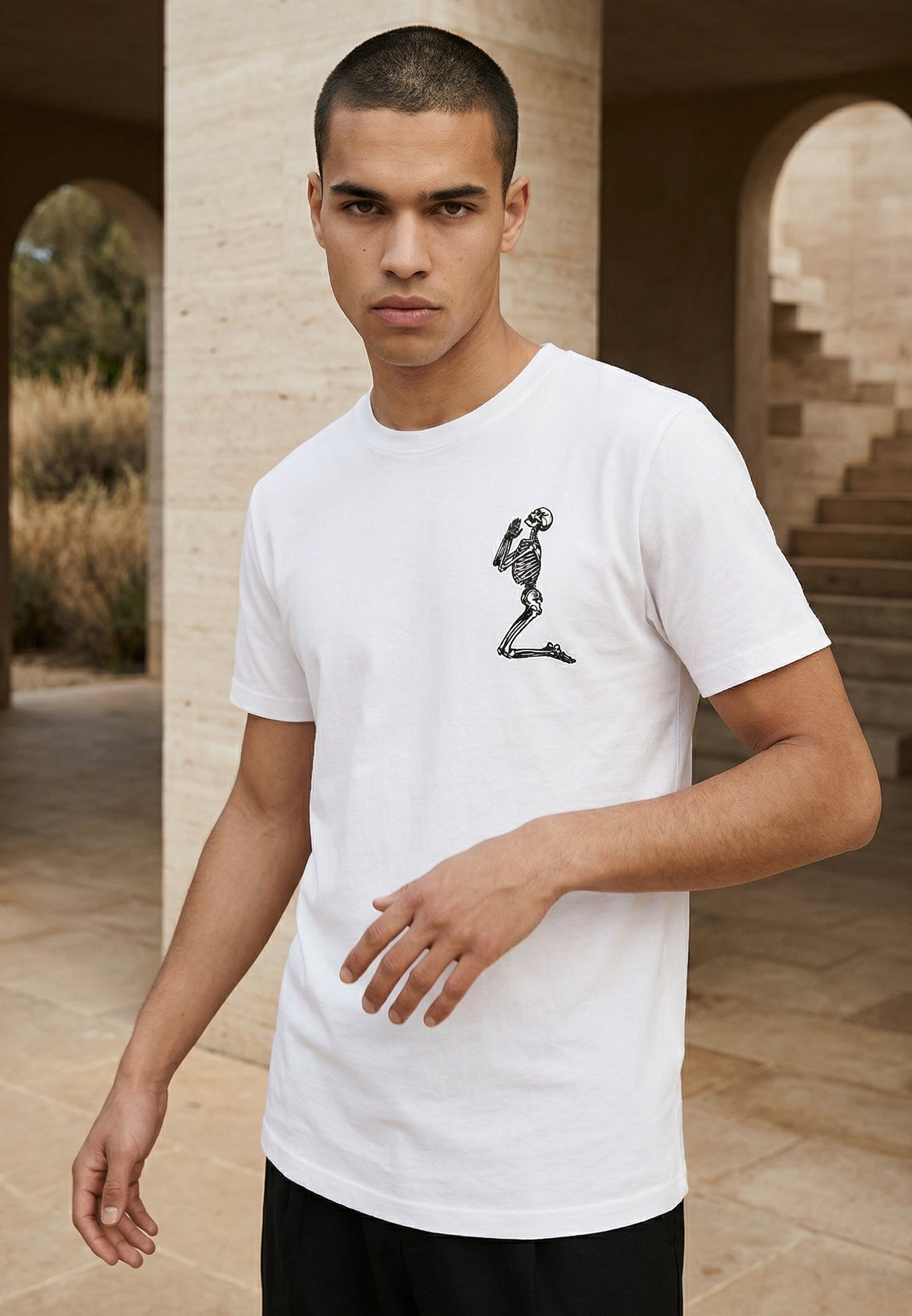 ESSENTIAL BIG SKELETON OFF WHITE T-SHIRT