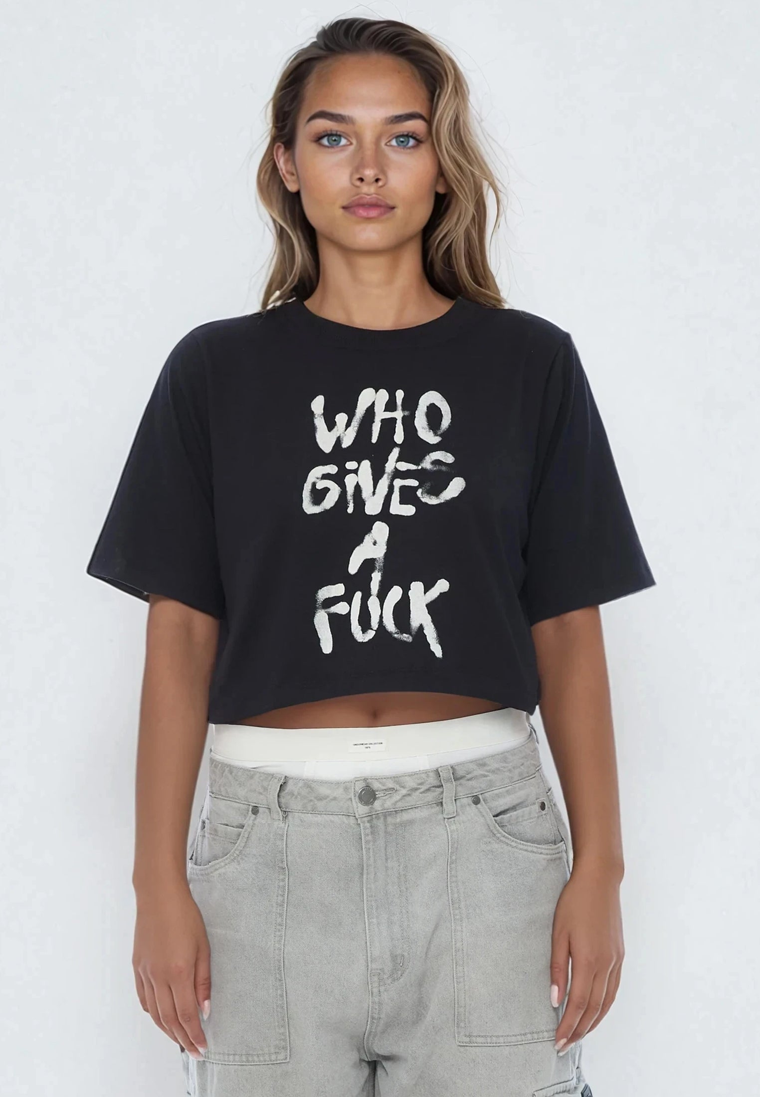 WHO GIVES A FUCK CROP TOP BLACK