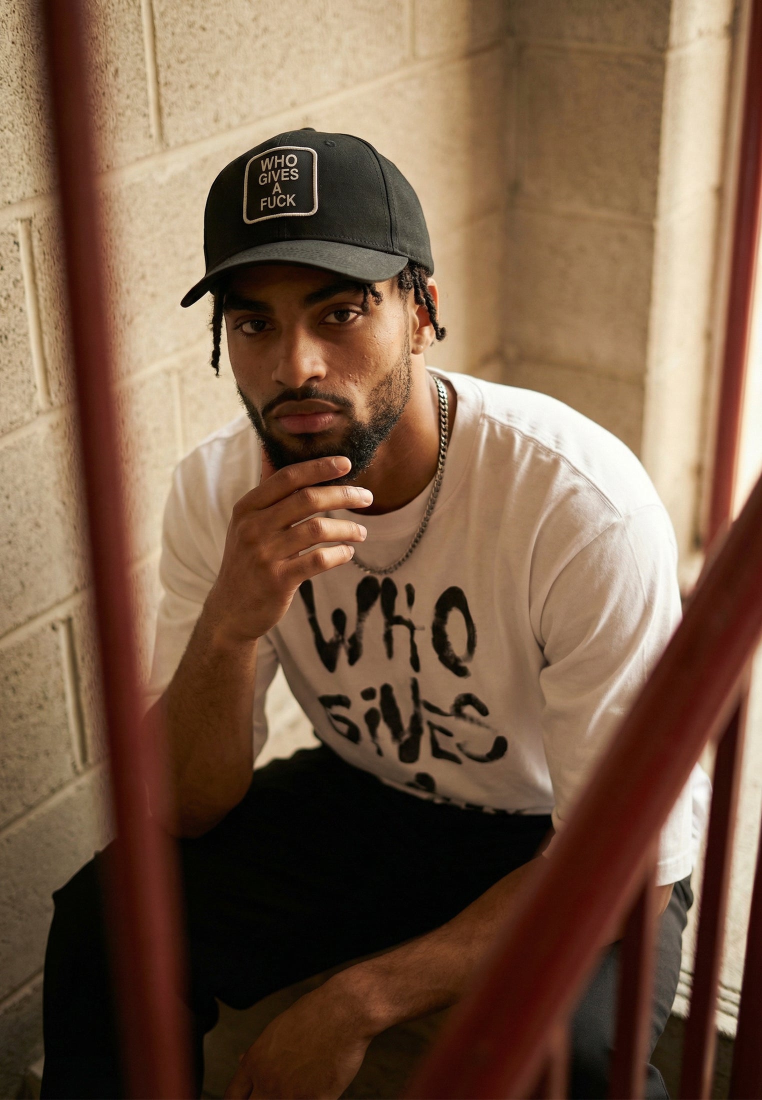 WHO GIVES A FUCK OVERSIZED T-SHIRT WHITE