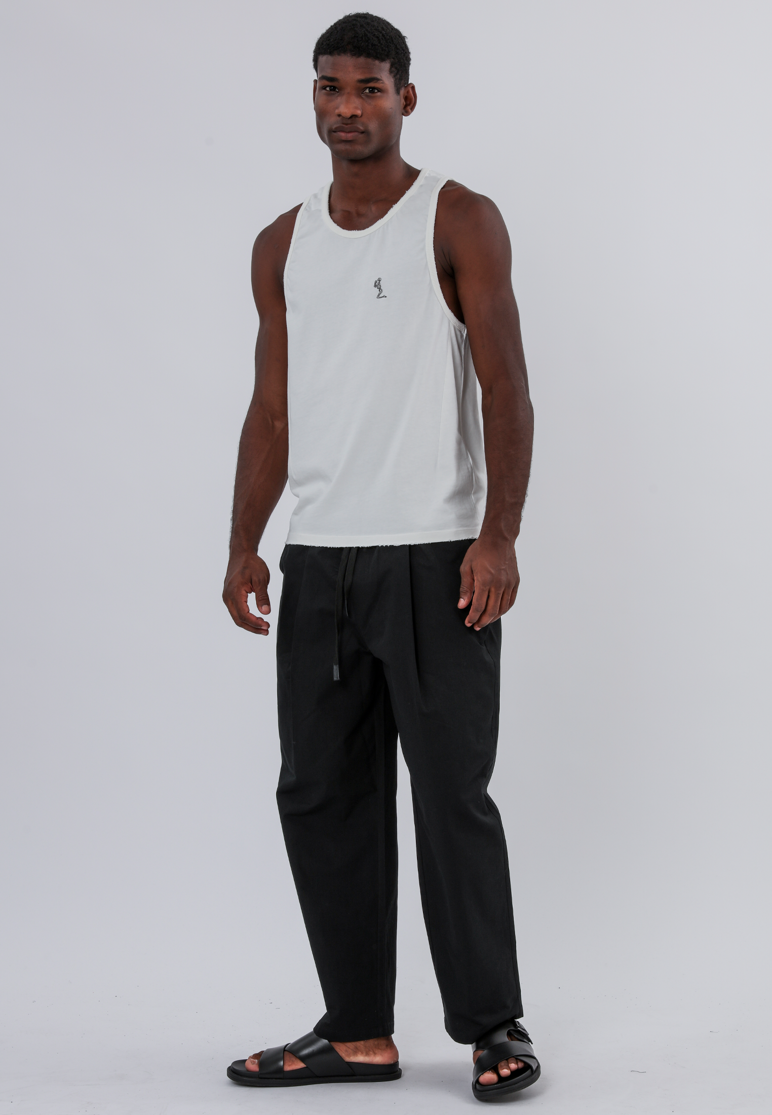 BATTLE DISTRESSED VEST OFF WHITE